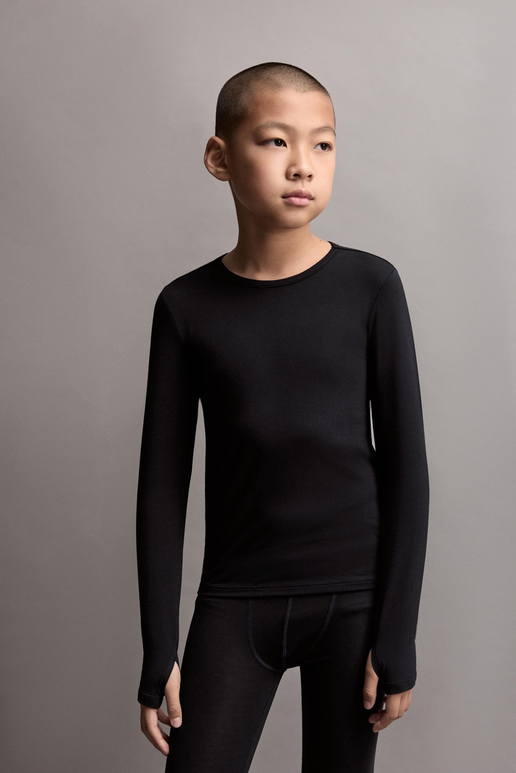 LIGHTWEIGHT thermal comfort T-shirt — BLACK