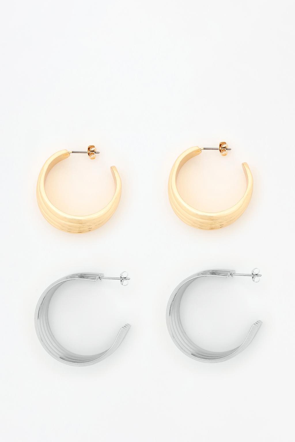 2-pack of hoop earrings