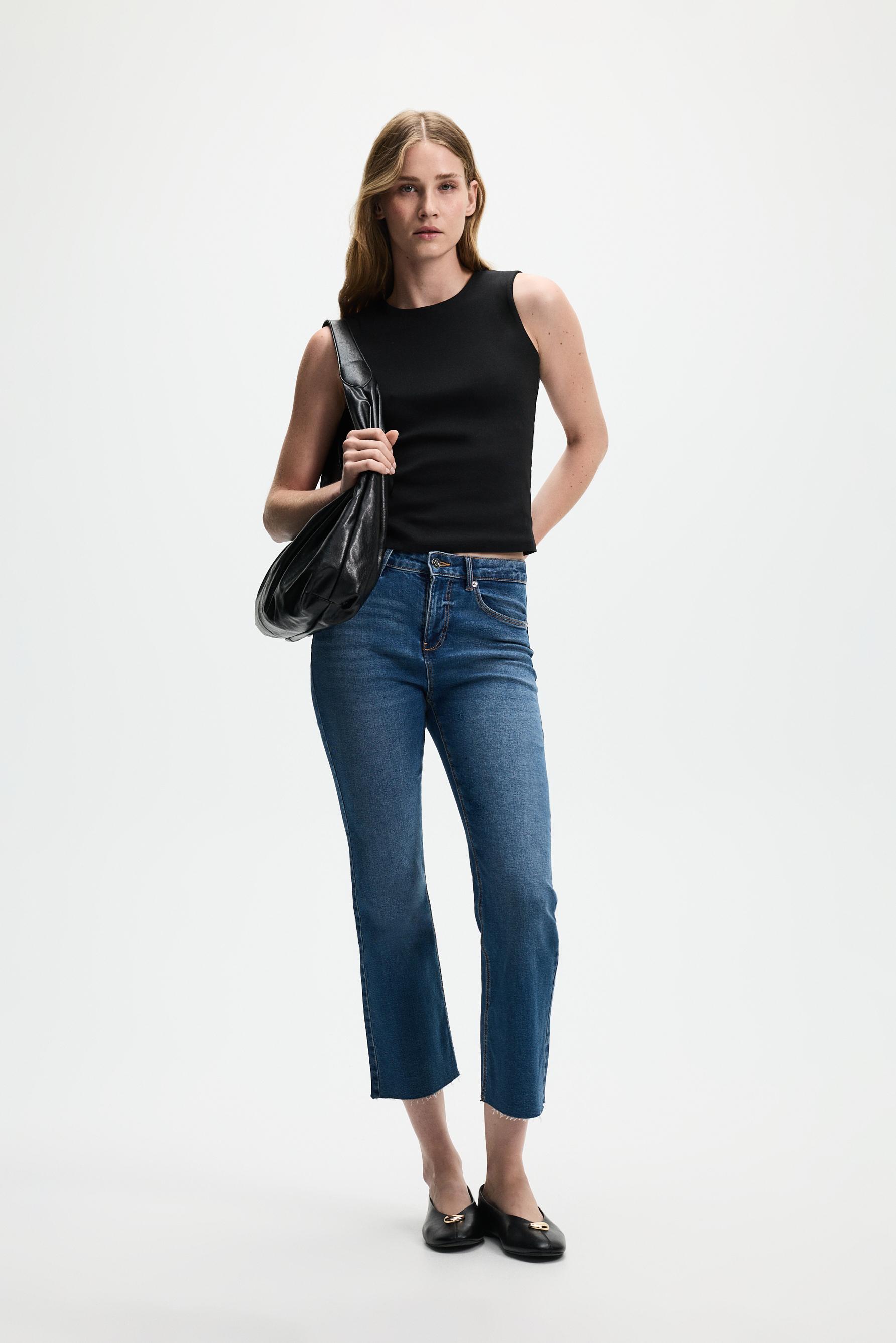 Wide-strap tank top — BLACK