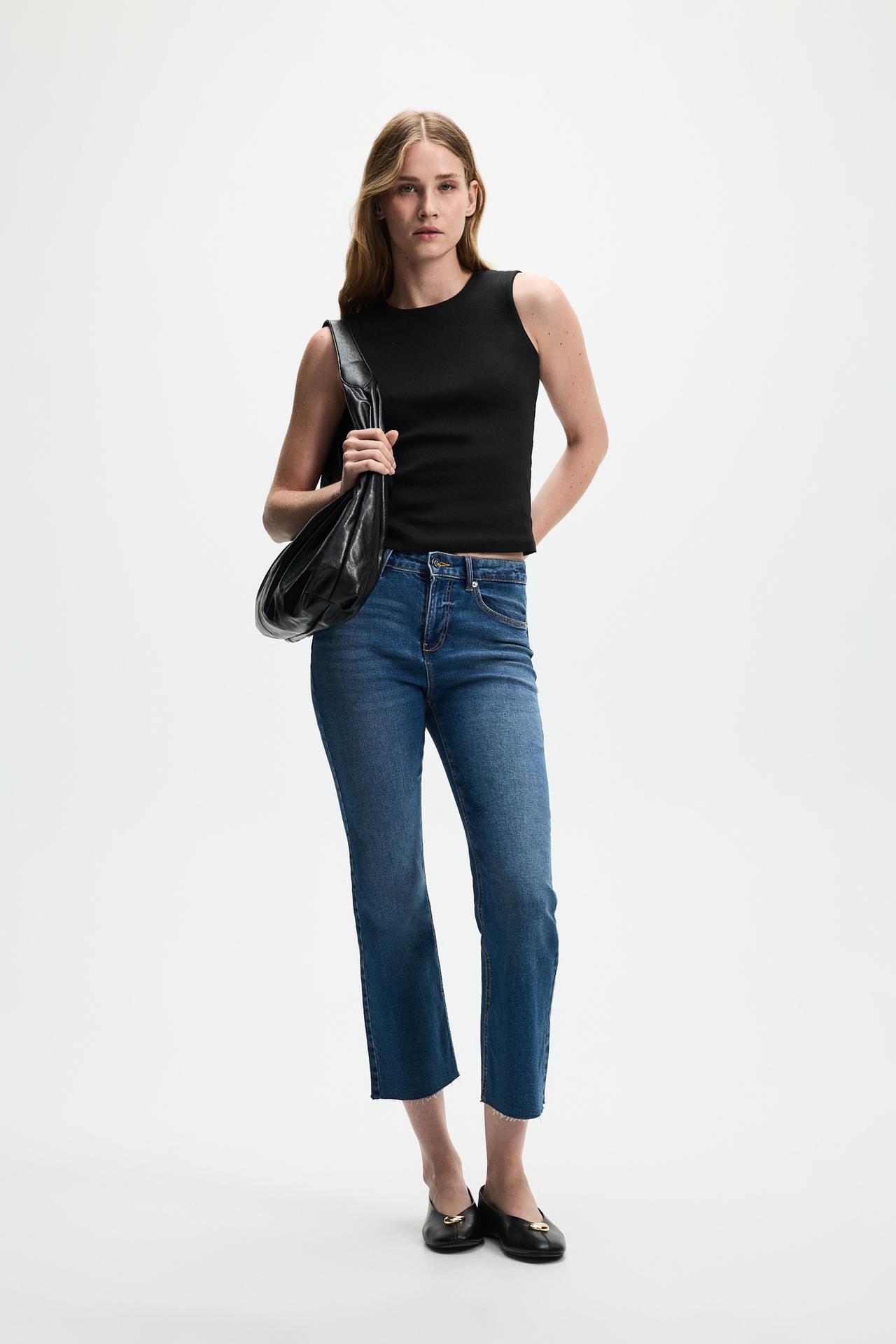 Wide-strap tank top — BLACK