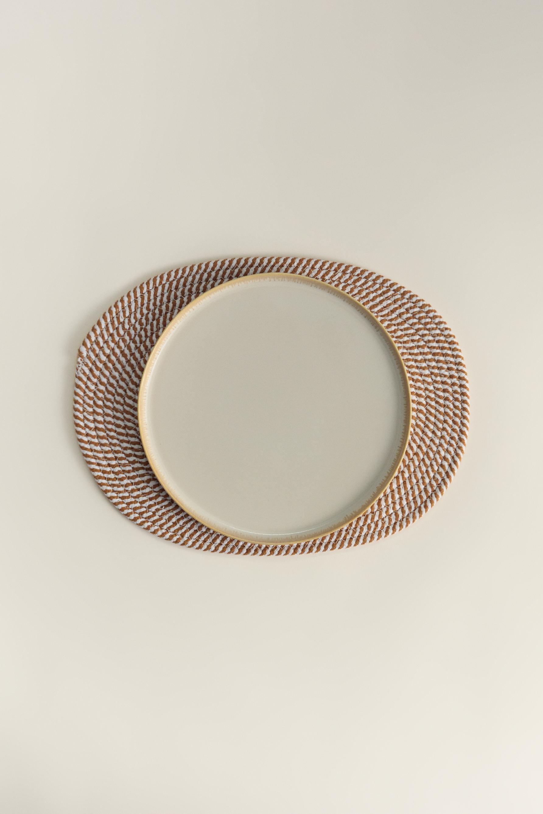 Base oval