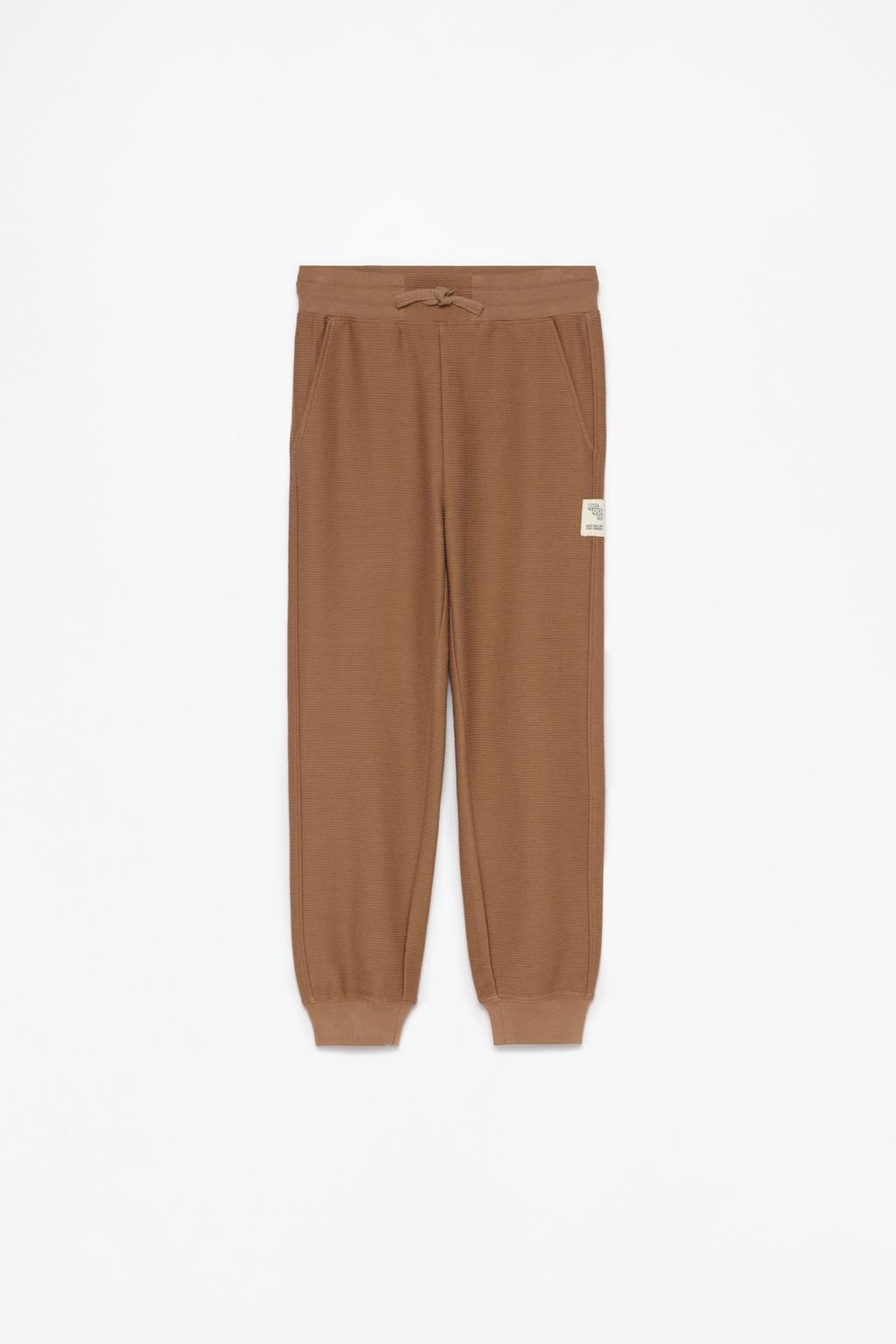 Textured jogging trousers