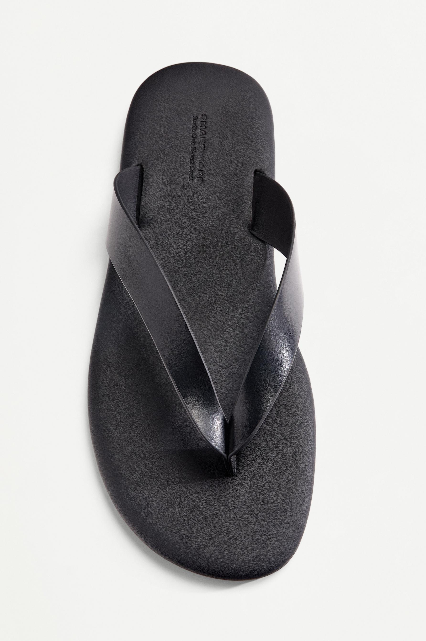 Strap sandals — BLACK