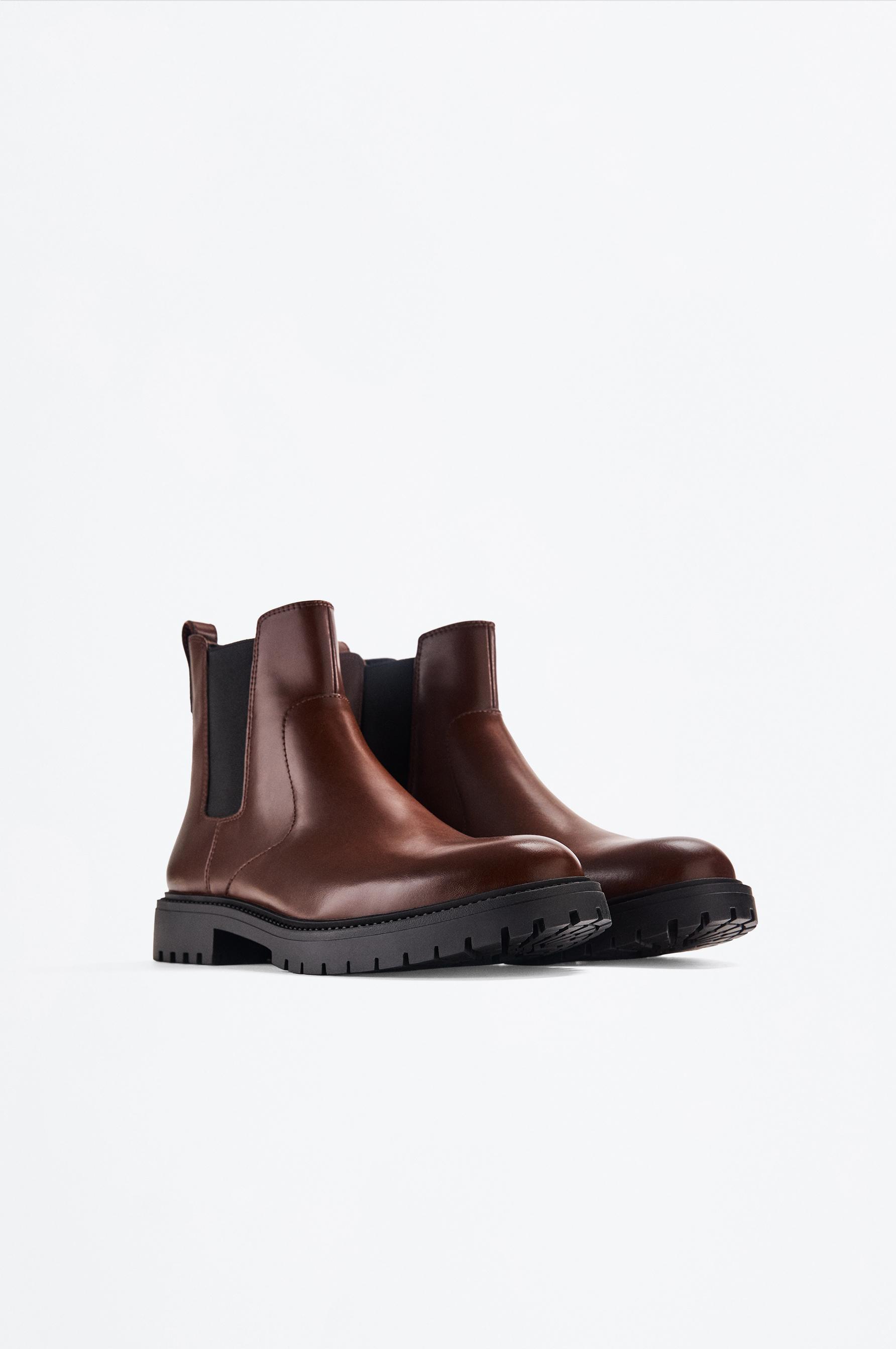 Men's Chelsea boots with track sole — BROWN