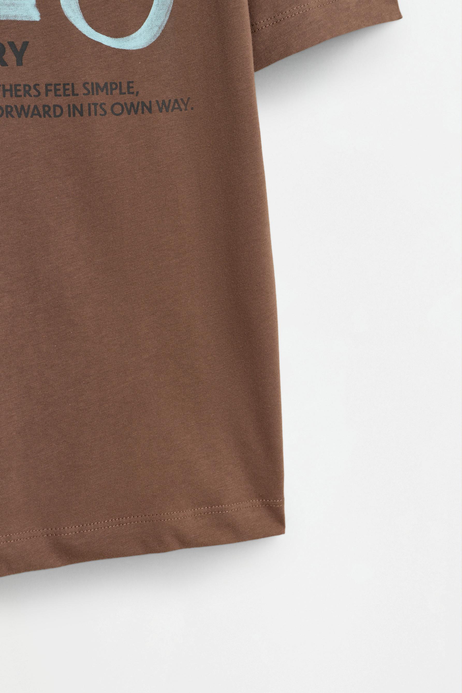 Printed T-shirt — CHOCOLATE
