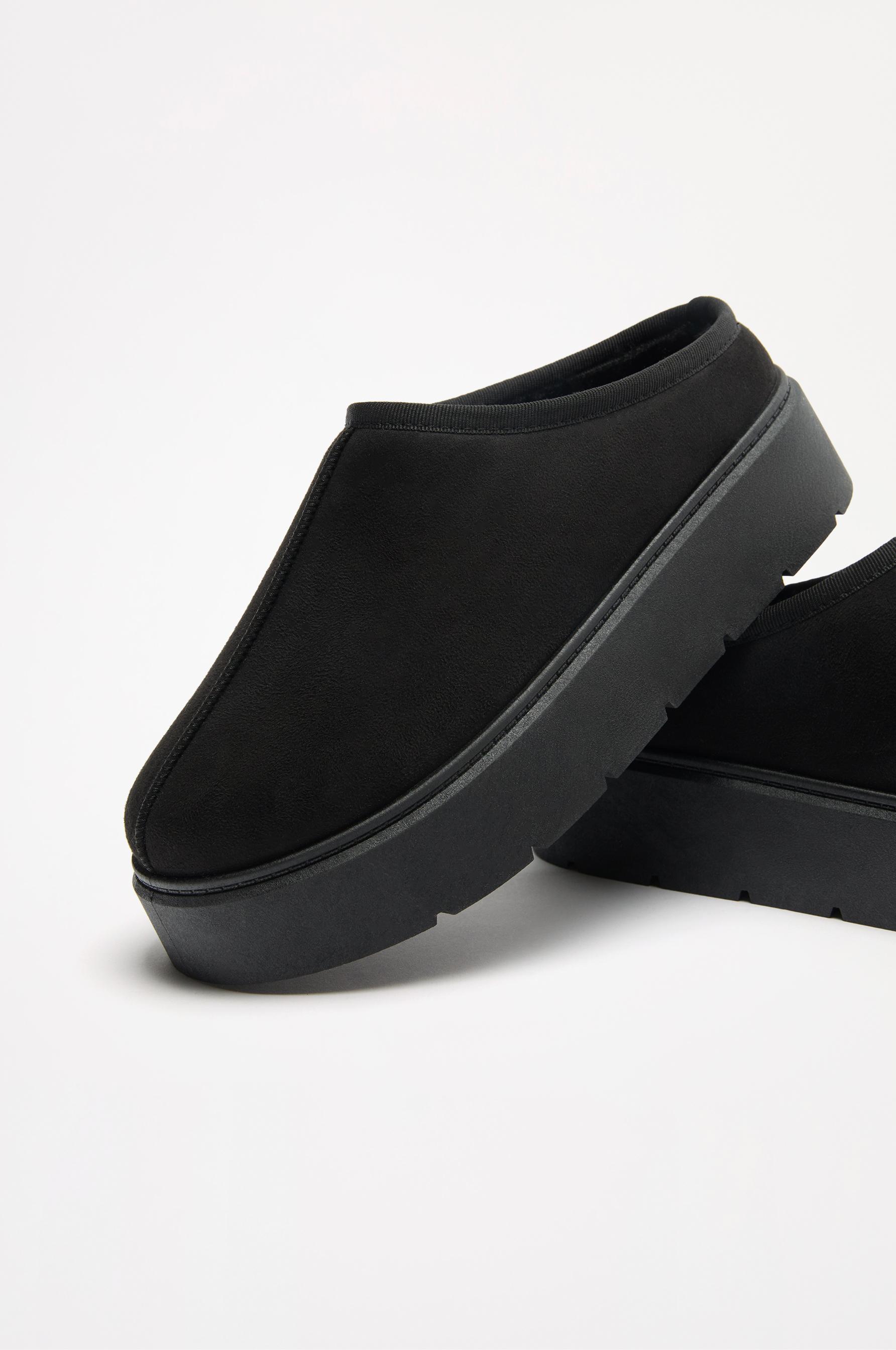 Platform clogs — BLACK