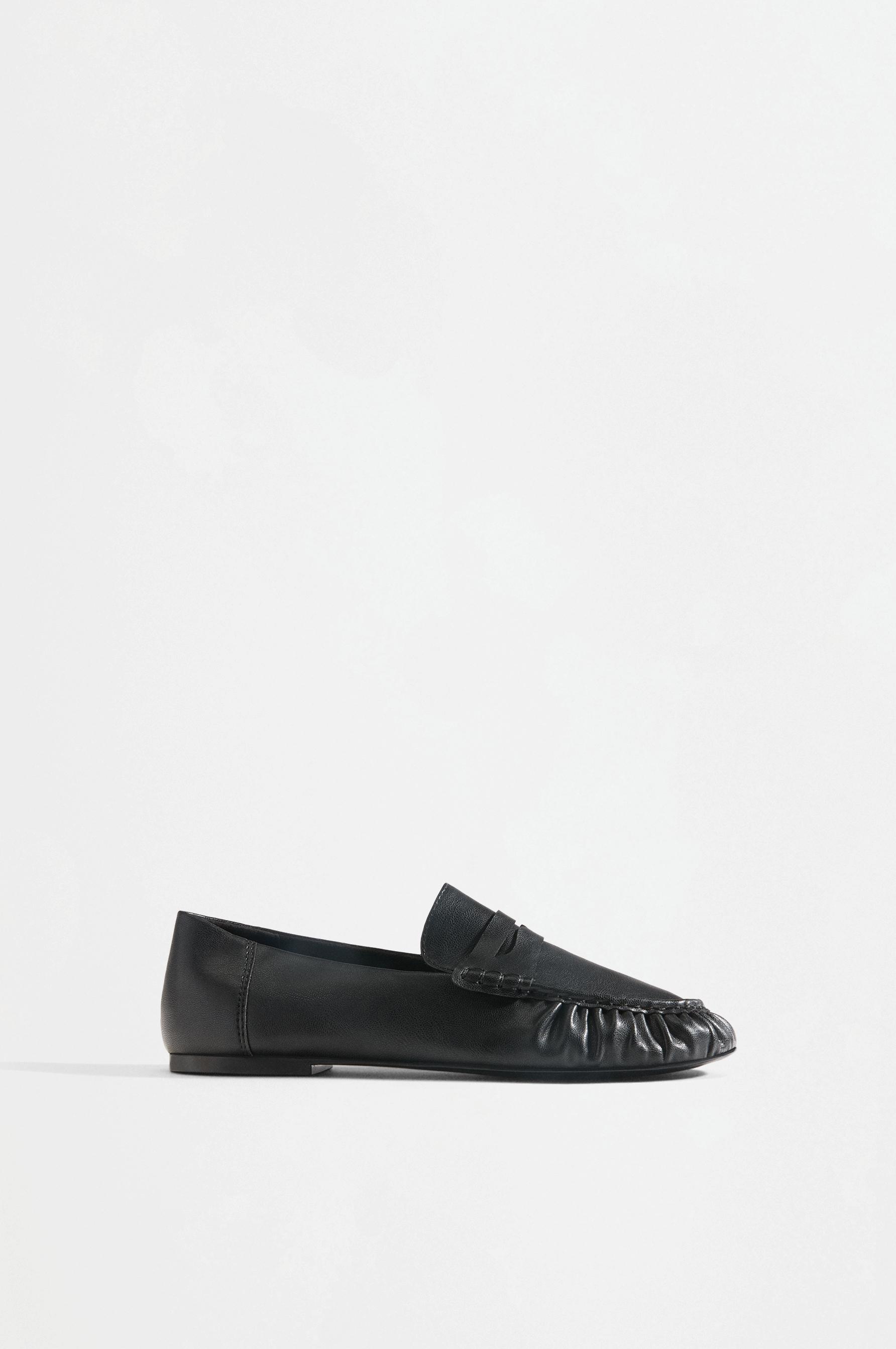 Gathered loafers — BLACK