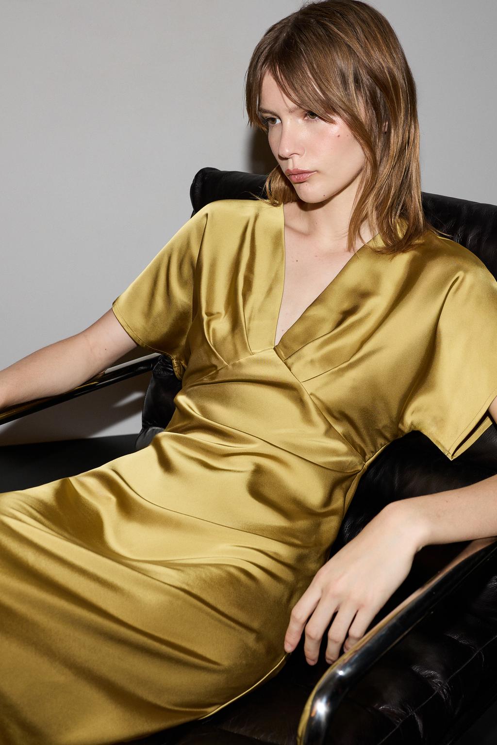 Vestido midi satinado