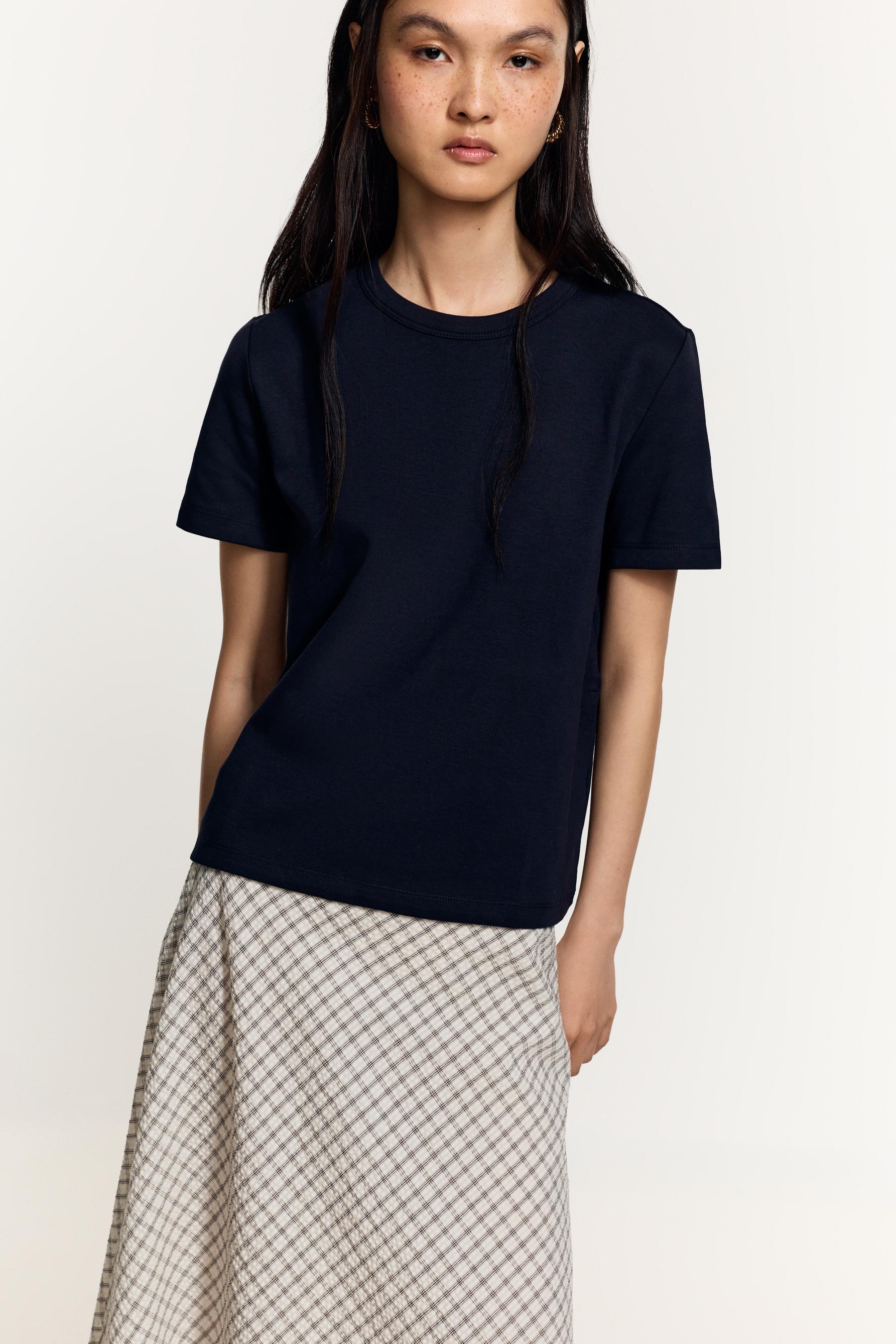 Basic short sleeve T-shirt — NAVY