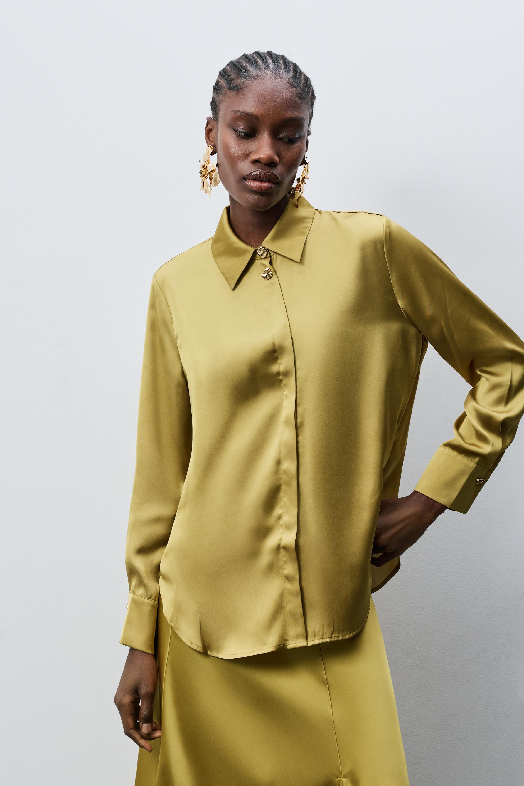 Camisa satinada joya