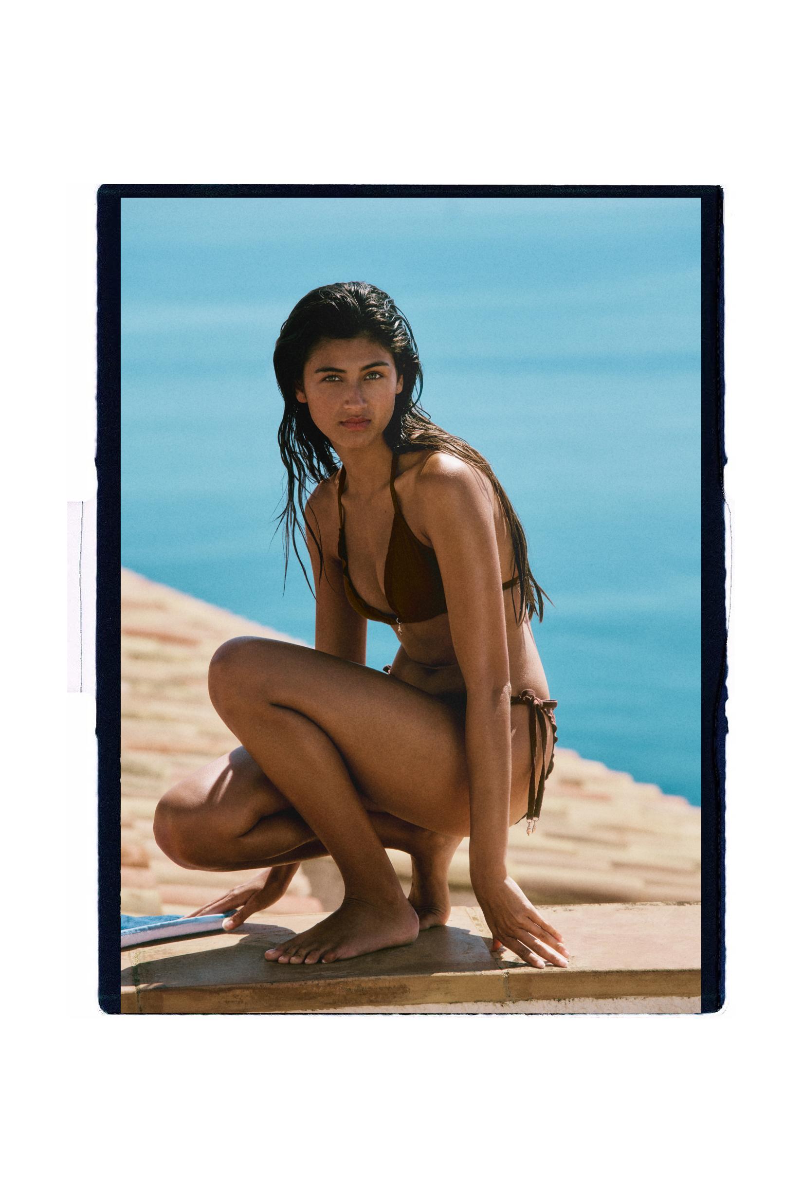 Wave charm bikini top — BROWN