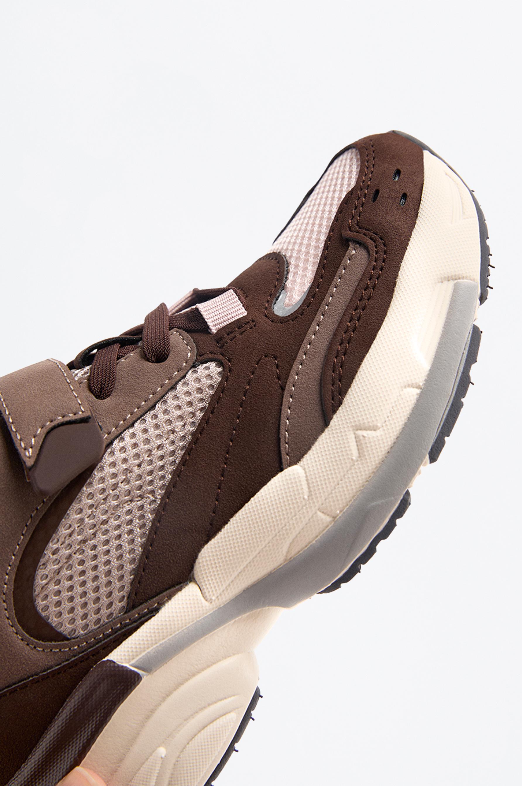 Multi-piece trainers — BROWN