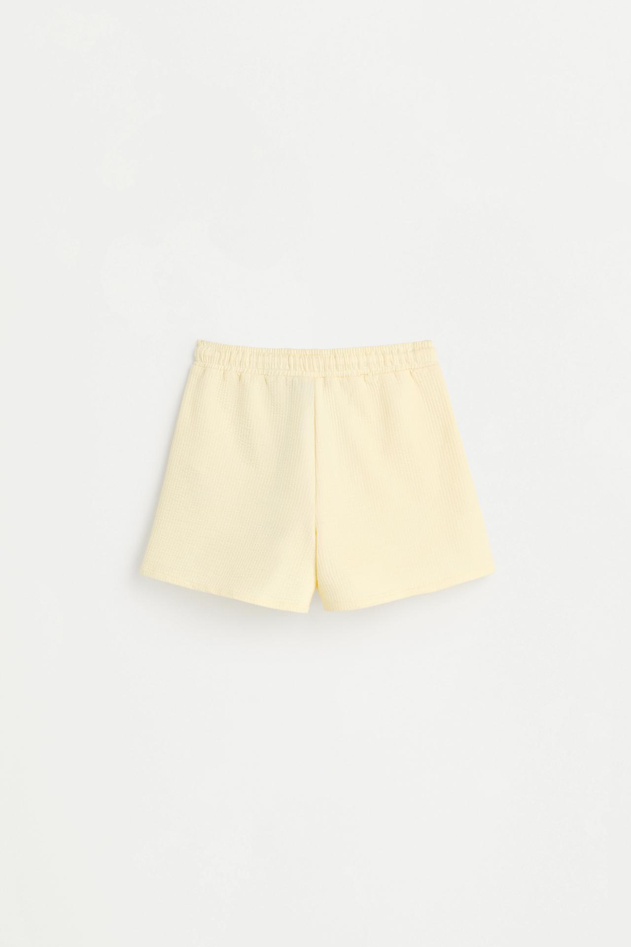 Seersucker shorts — YELLOW