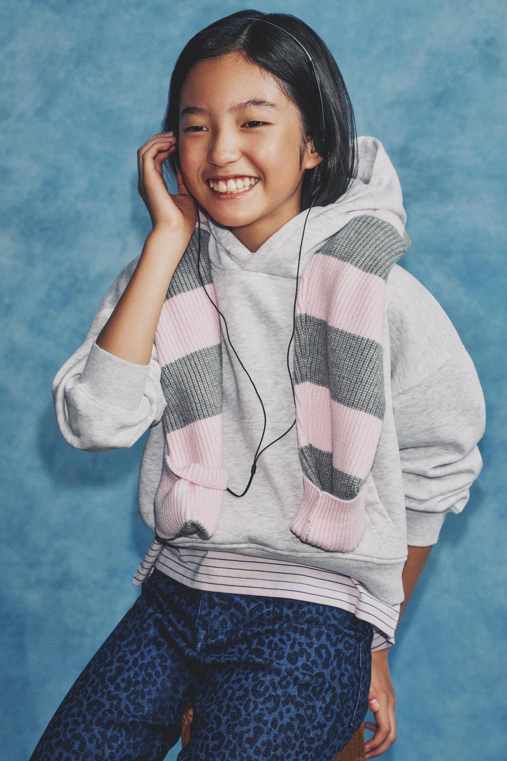 Striped knit sweater — STRIPED