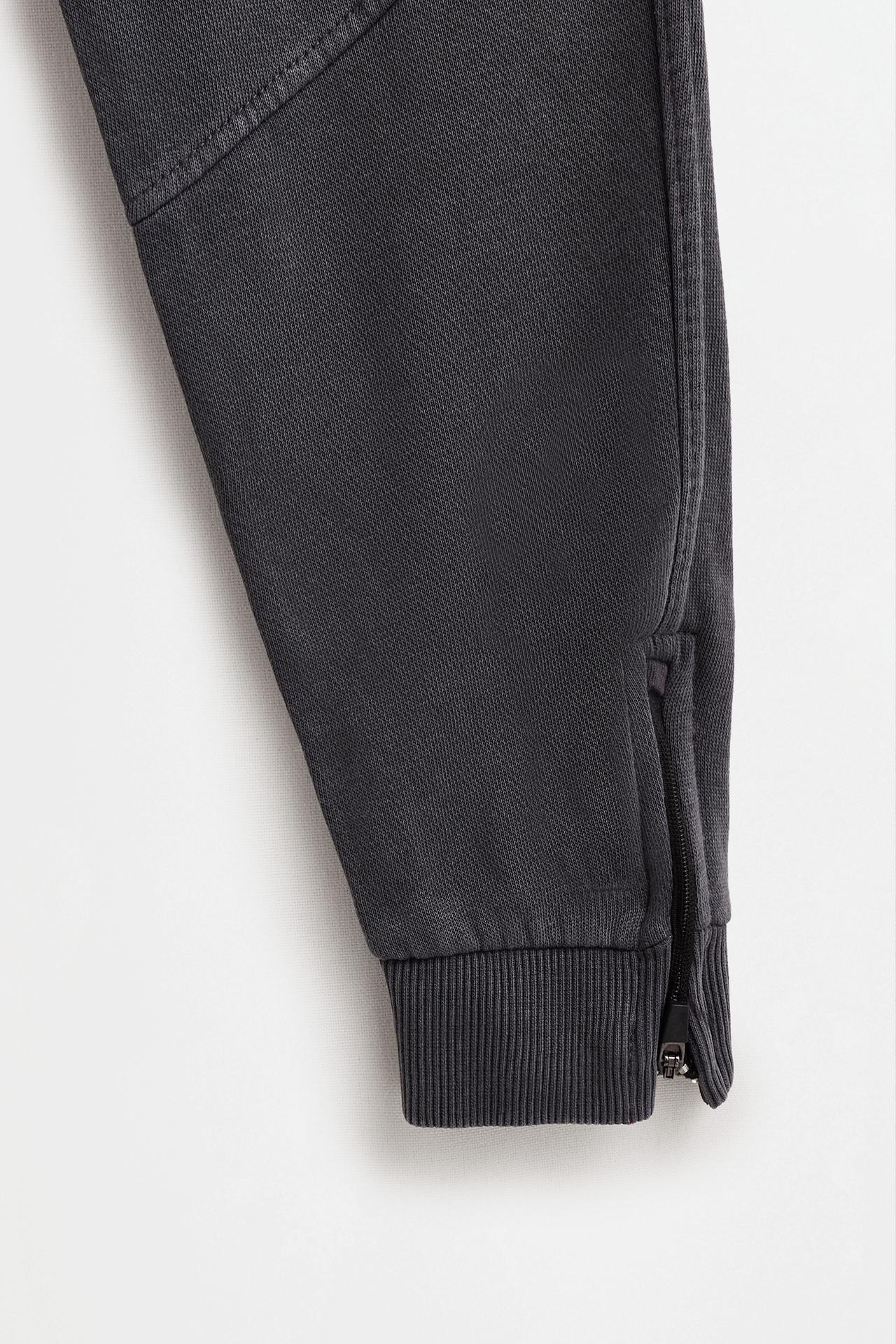 Faded tracksuit trousers — LEAD