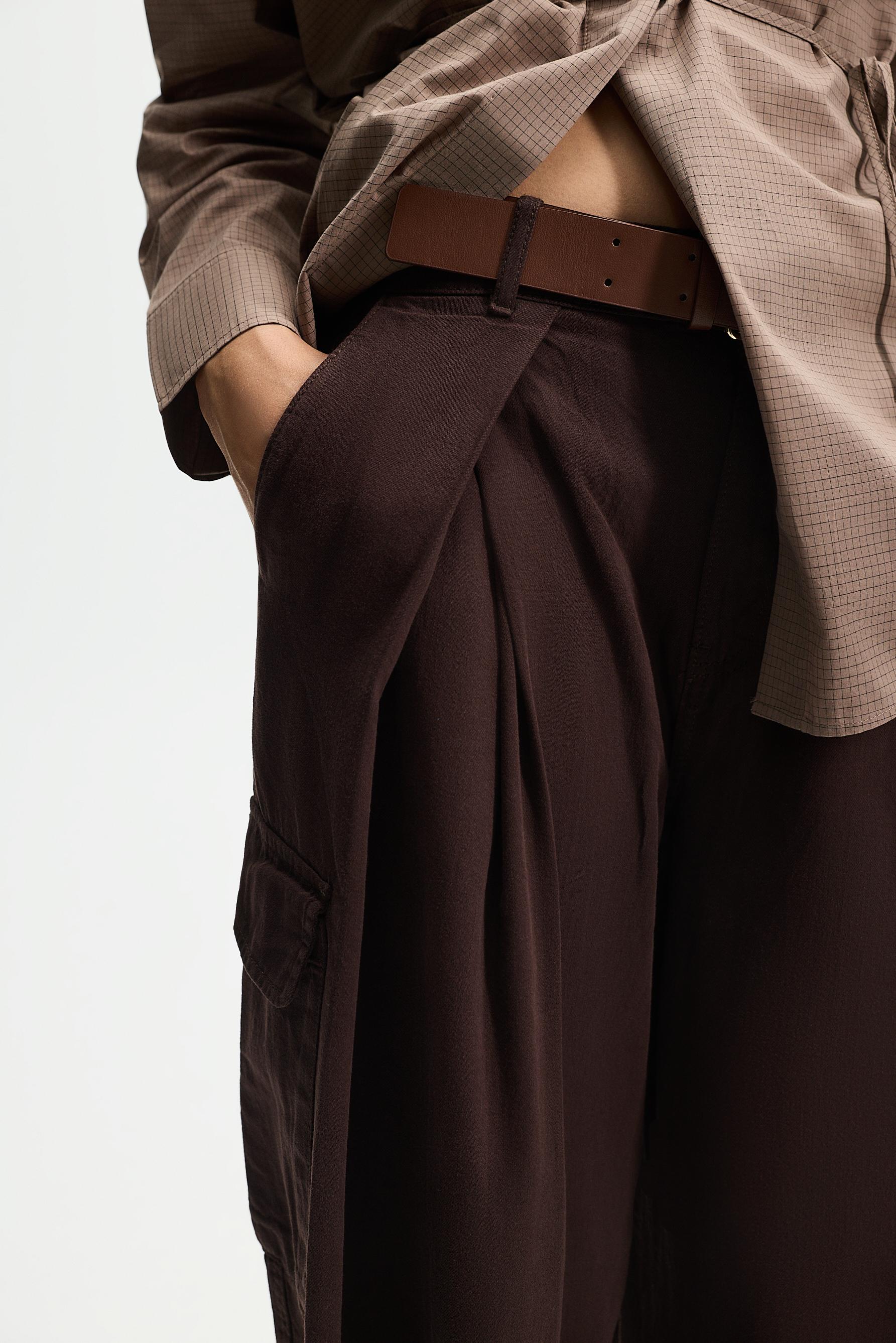 Cargo barrel jeans — BROWN