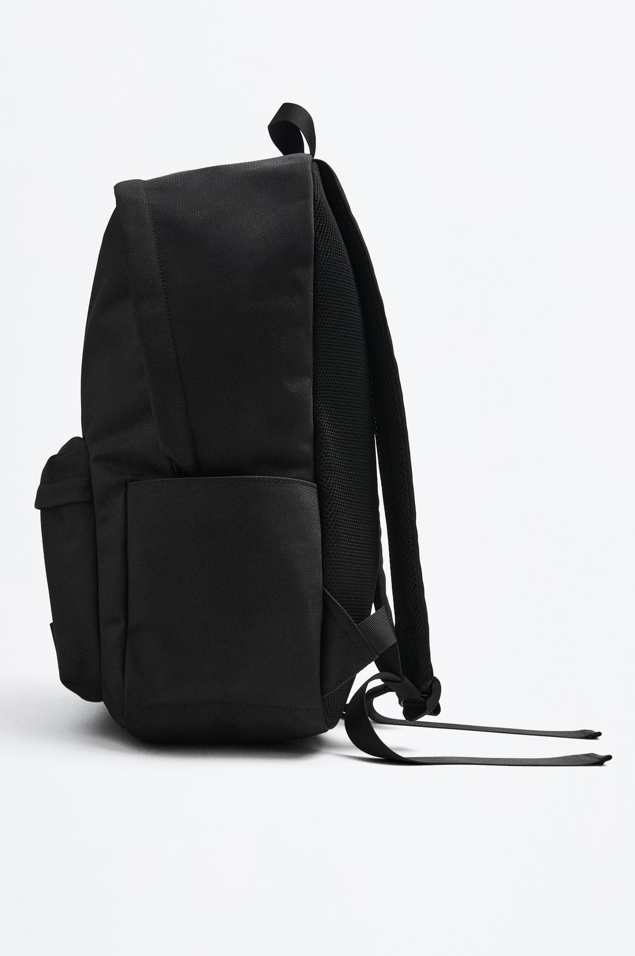 Basic backpack — BLACK