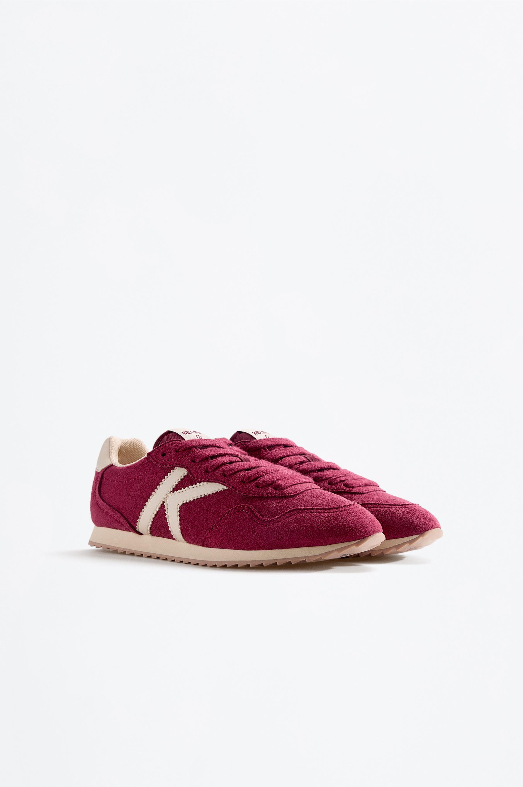 Kelme sports shoe — BURGUNDY