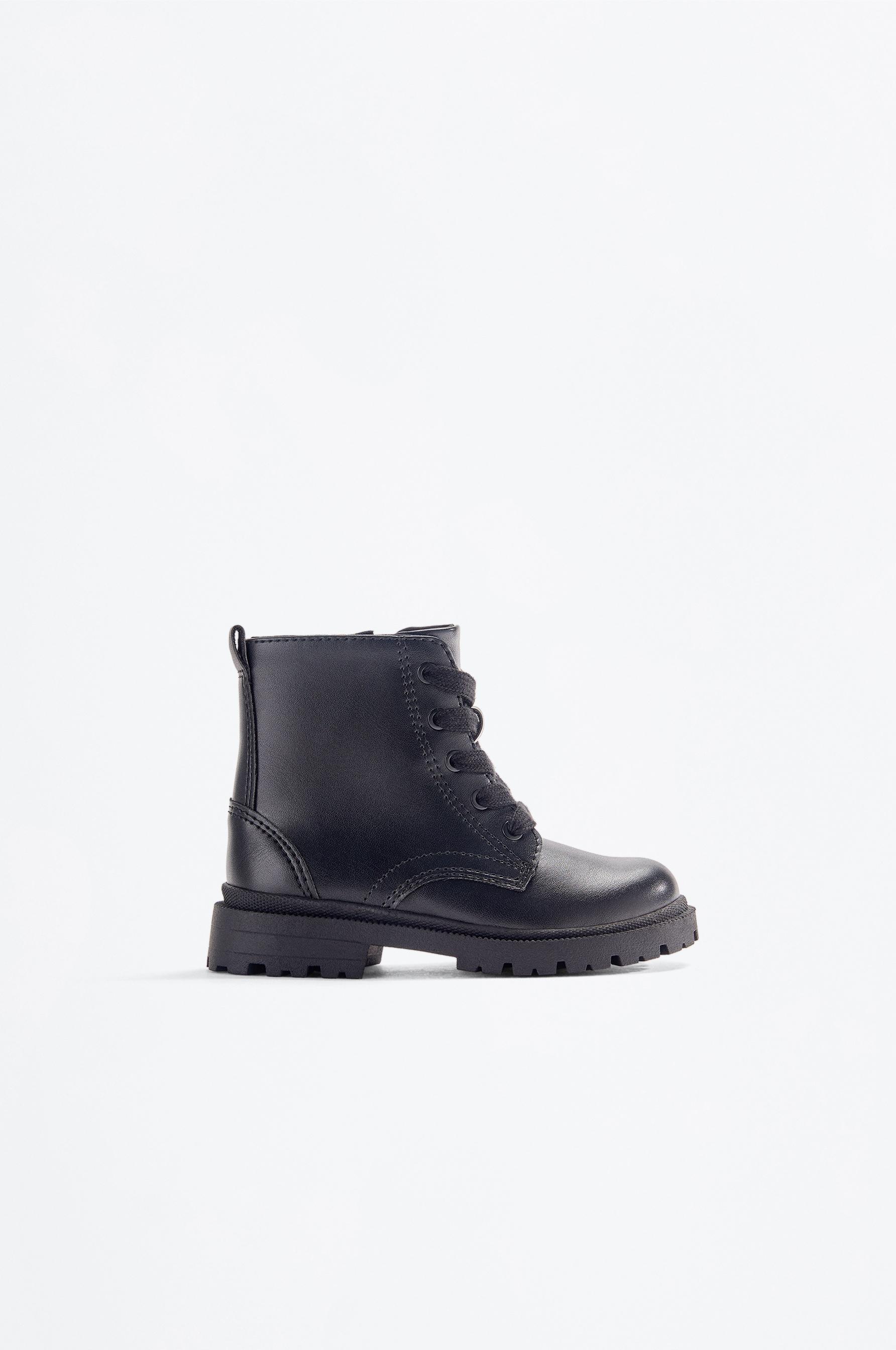Lace-up boot — BLACK