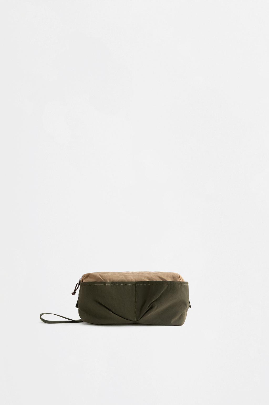 Technical toiletry bag