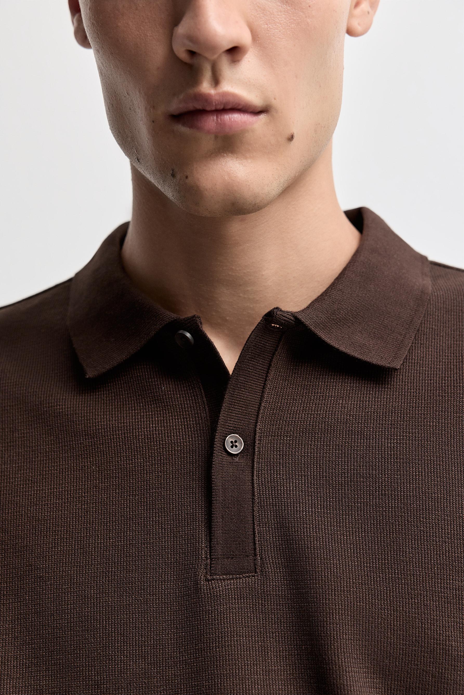 Basic textured polo shirt — BROWN