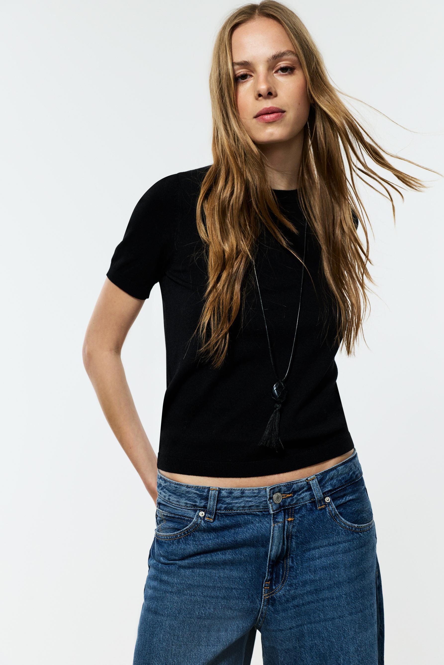 Basic knit top — BLACK
