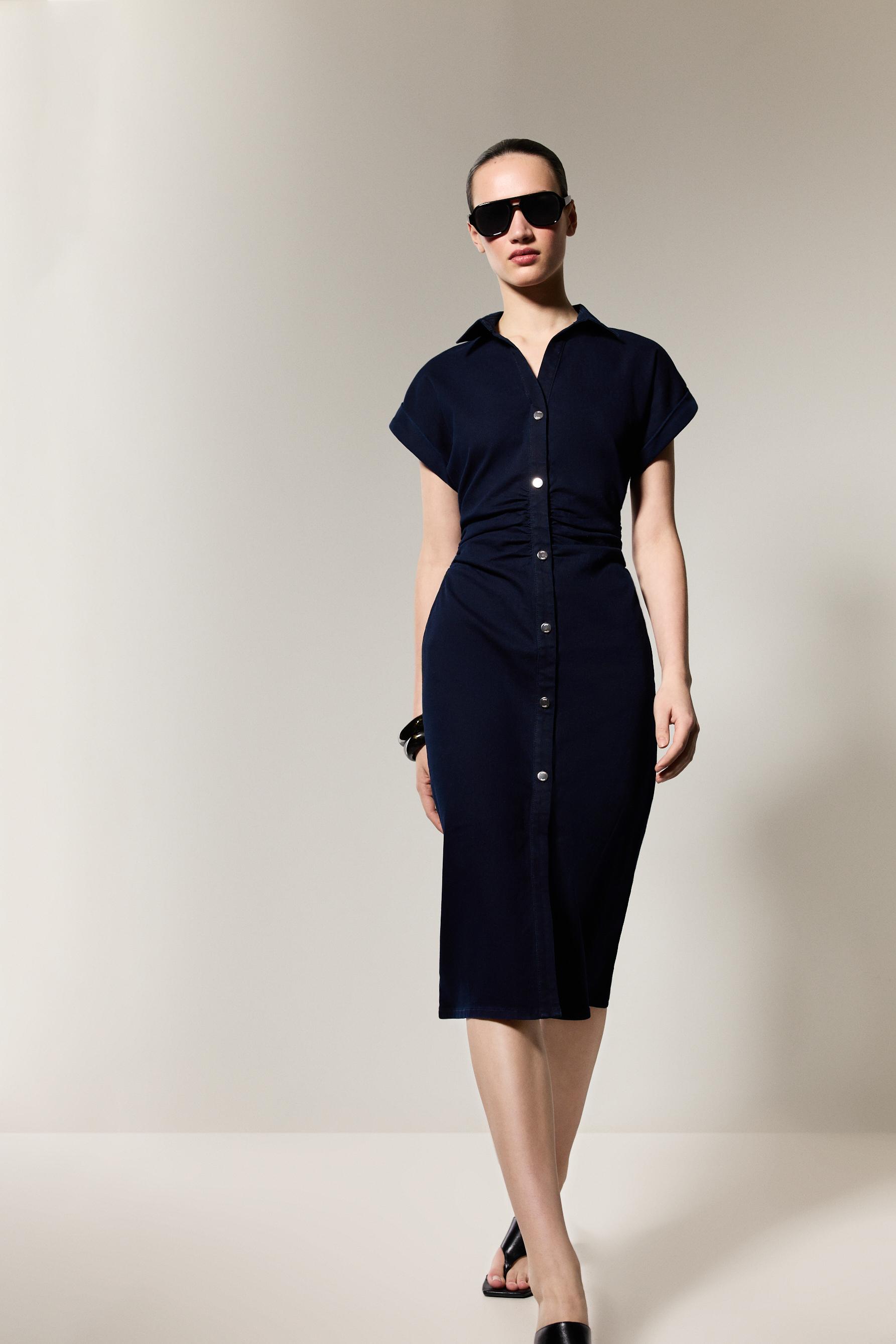 Denim midi button dress — BLUE