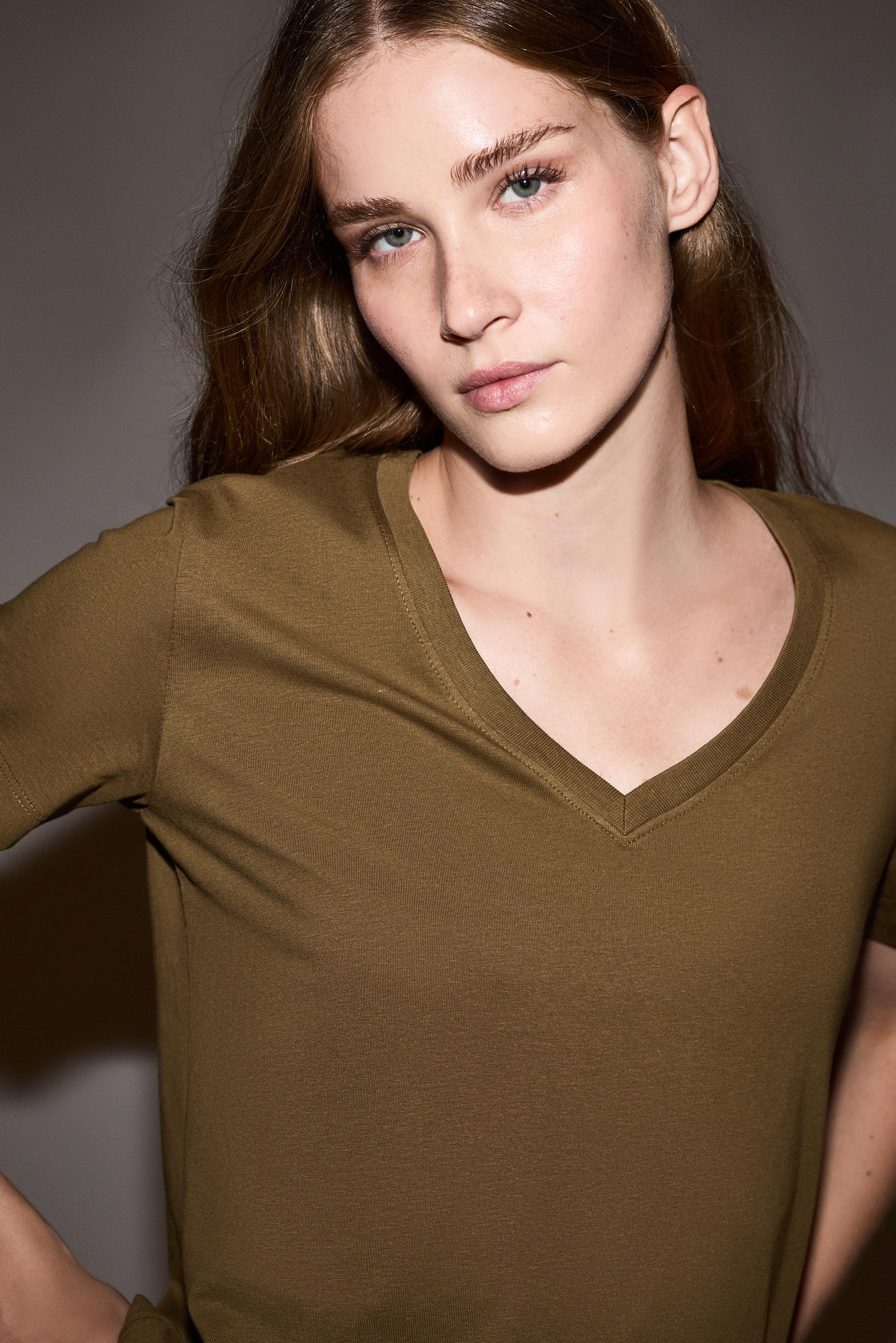 Basic V-neck T-shirt — GREENISH
