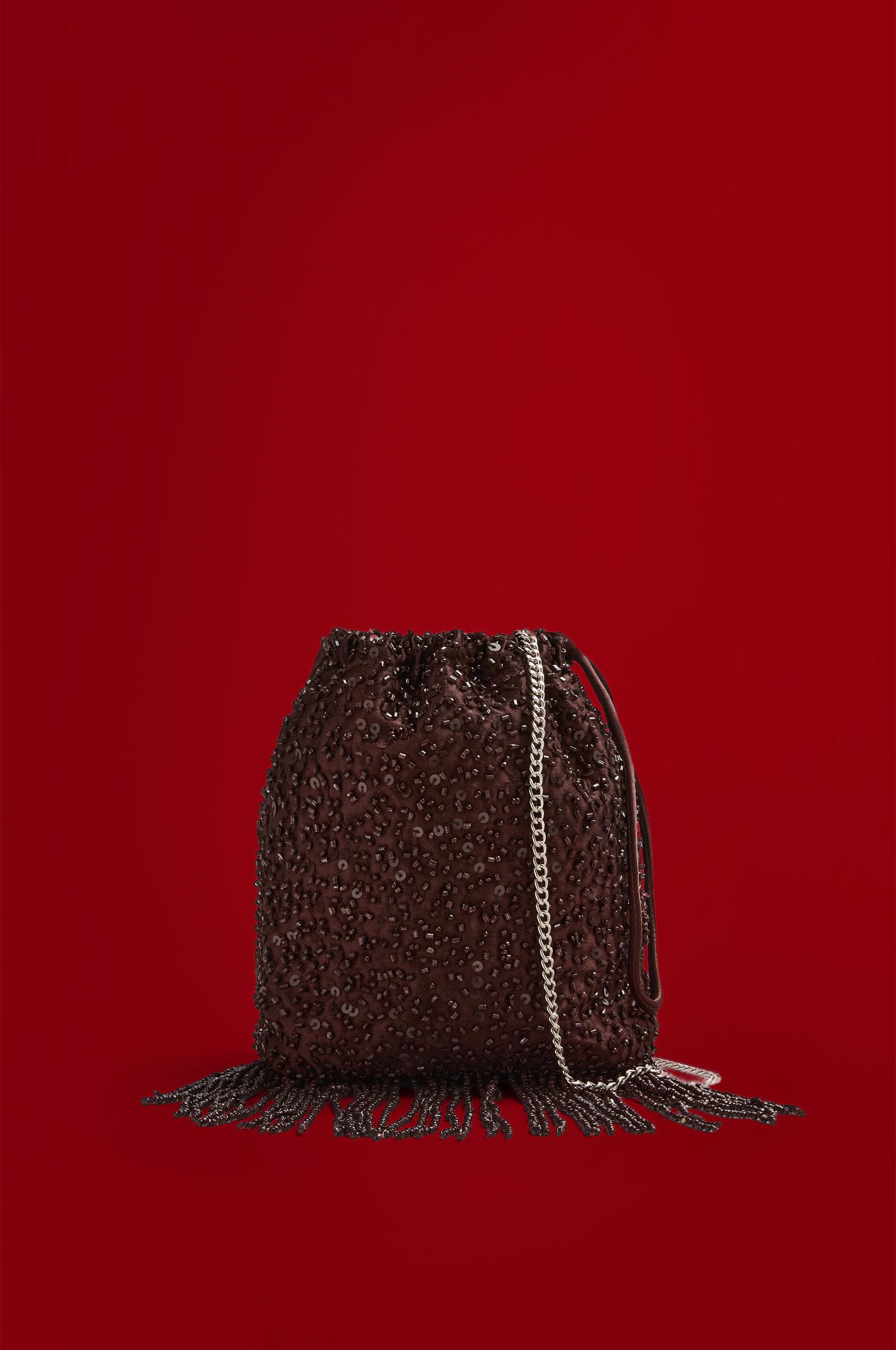 Beaded crossbody bucket bag — BROWN