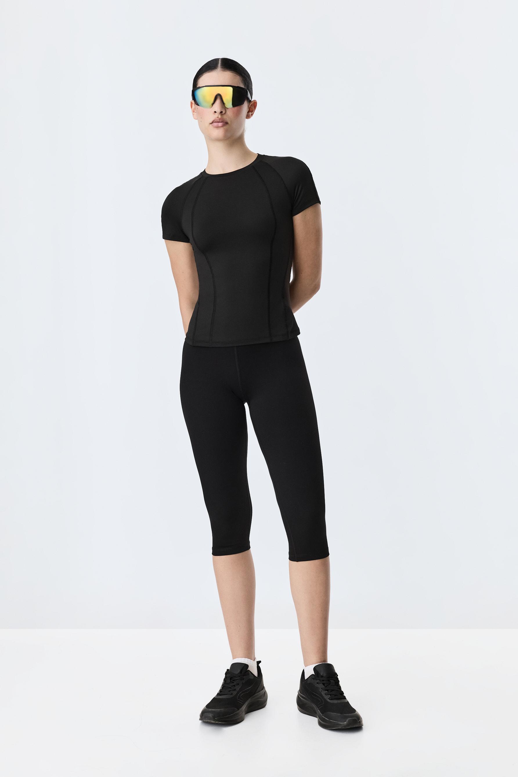 Capri leggings — BLACK