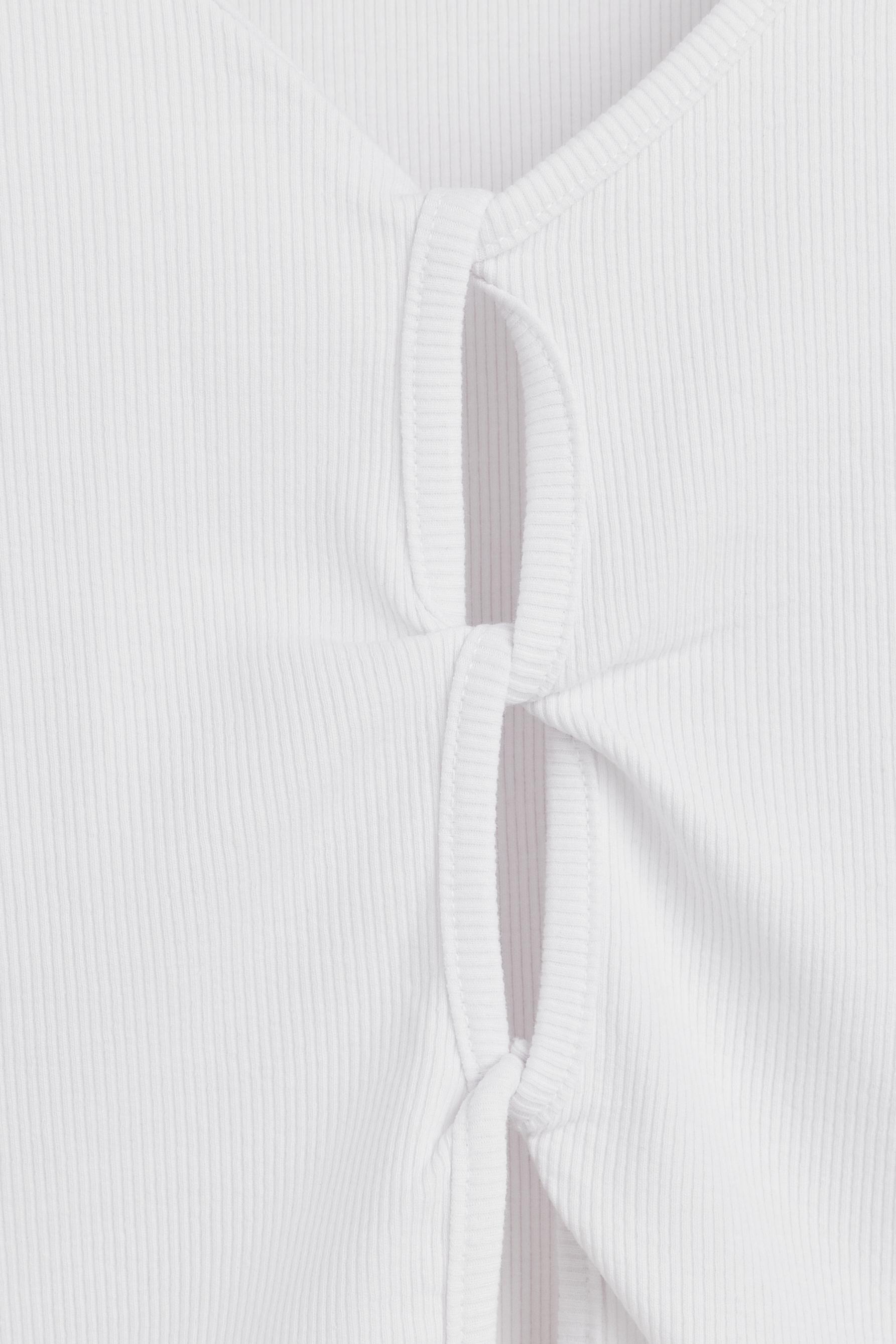 Ribbed cut-out top — OFF WHITE