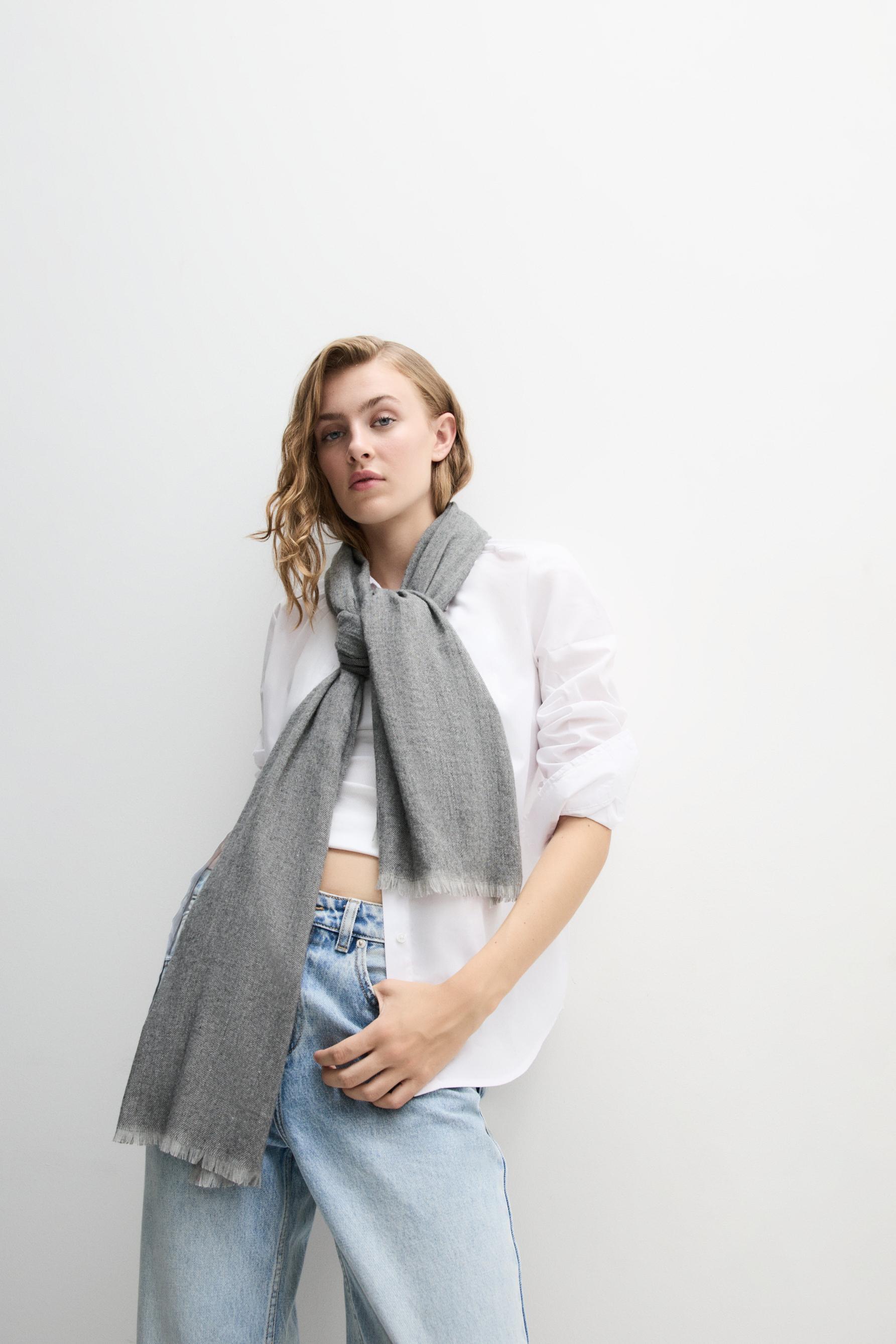 Pañuelo rectangular liso