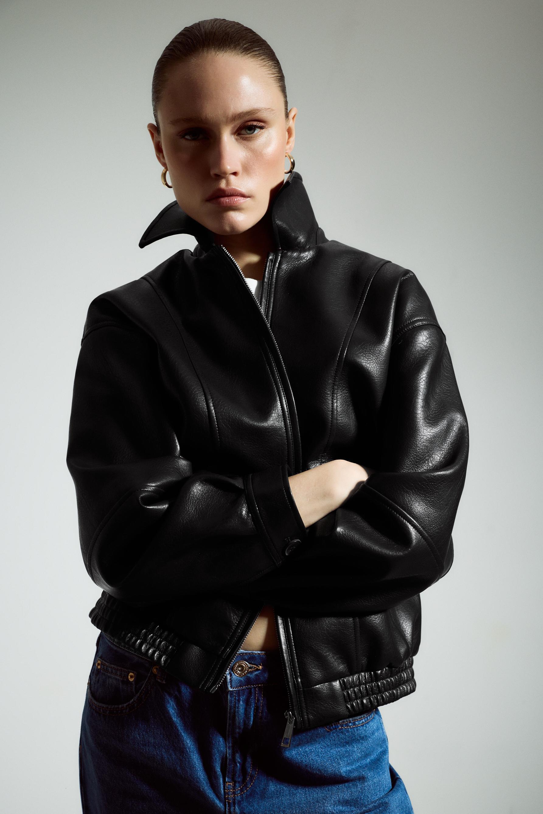 Cazadora bomber efecto piel