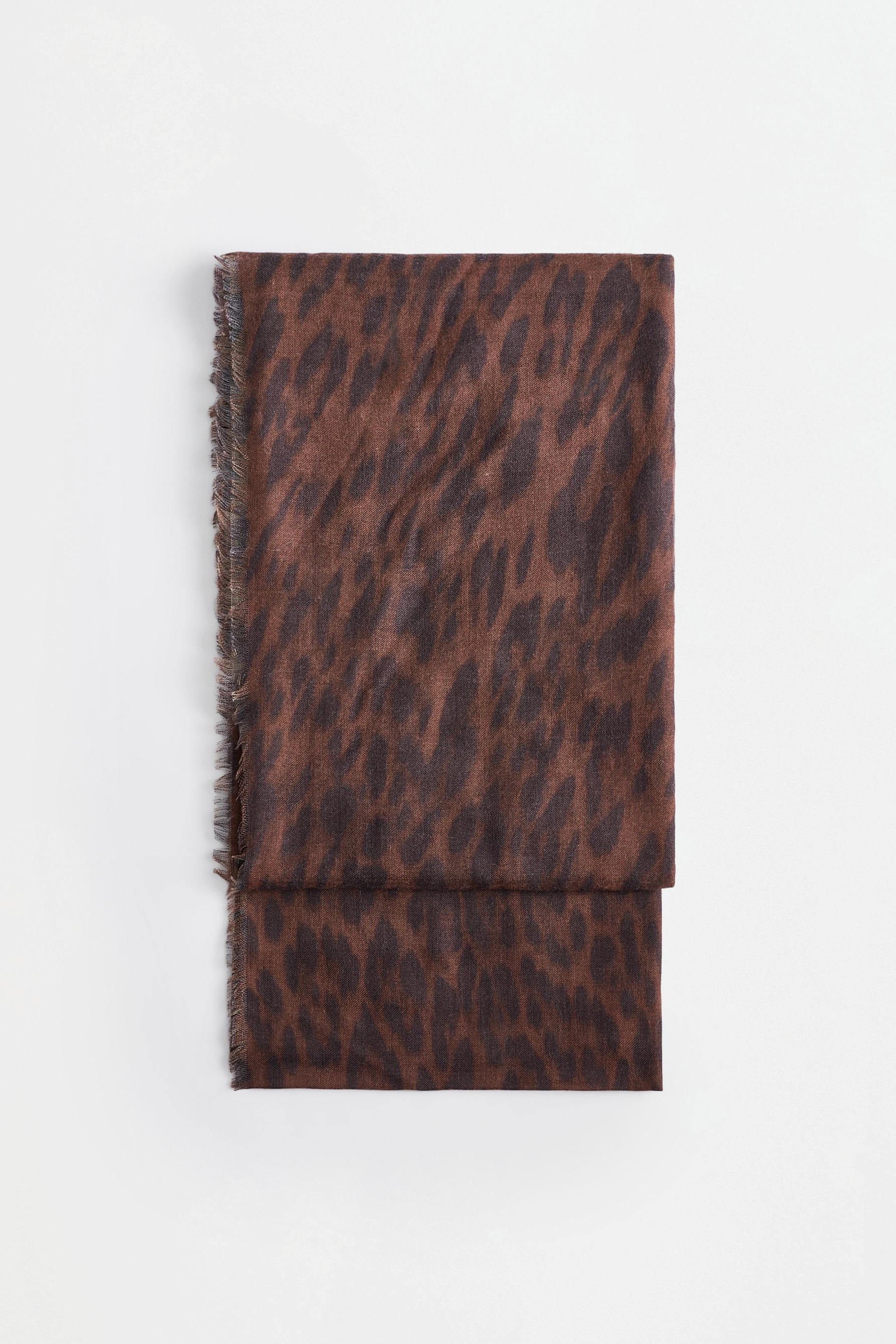 Leopard print scarf — LEOPARD PRINT
