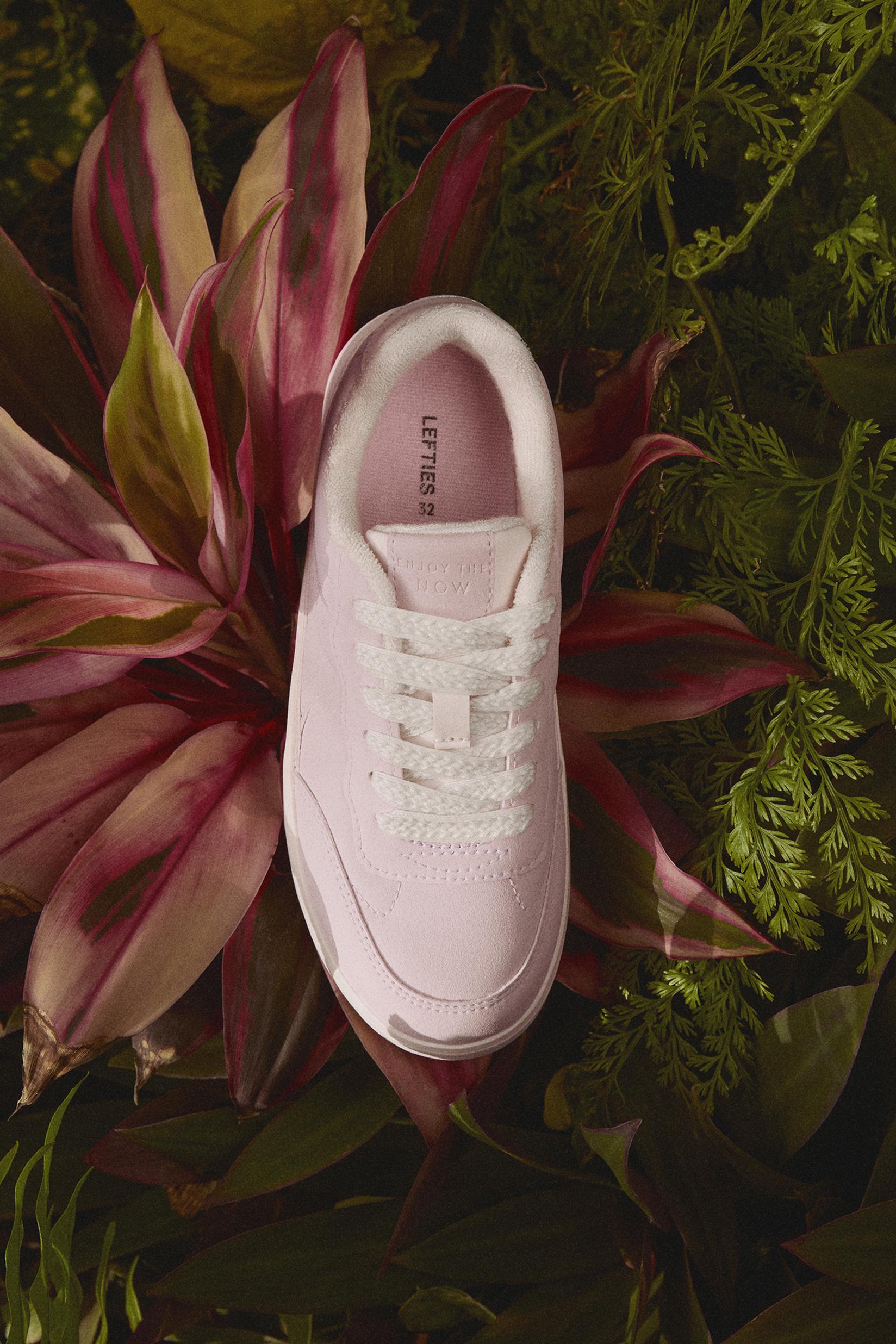 Sneakers with lace detail — PINK