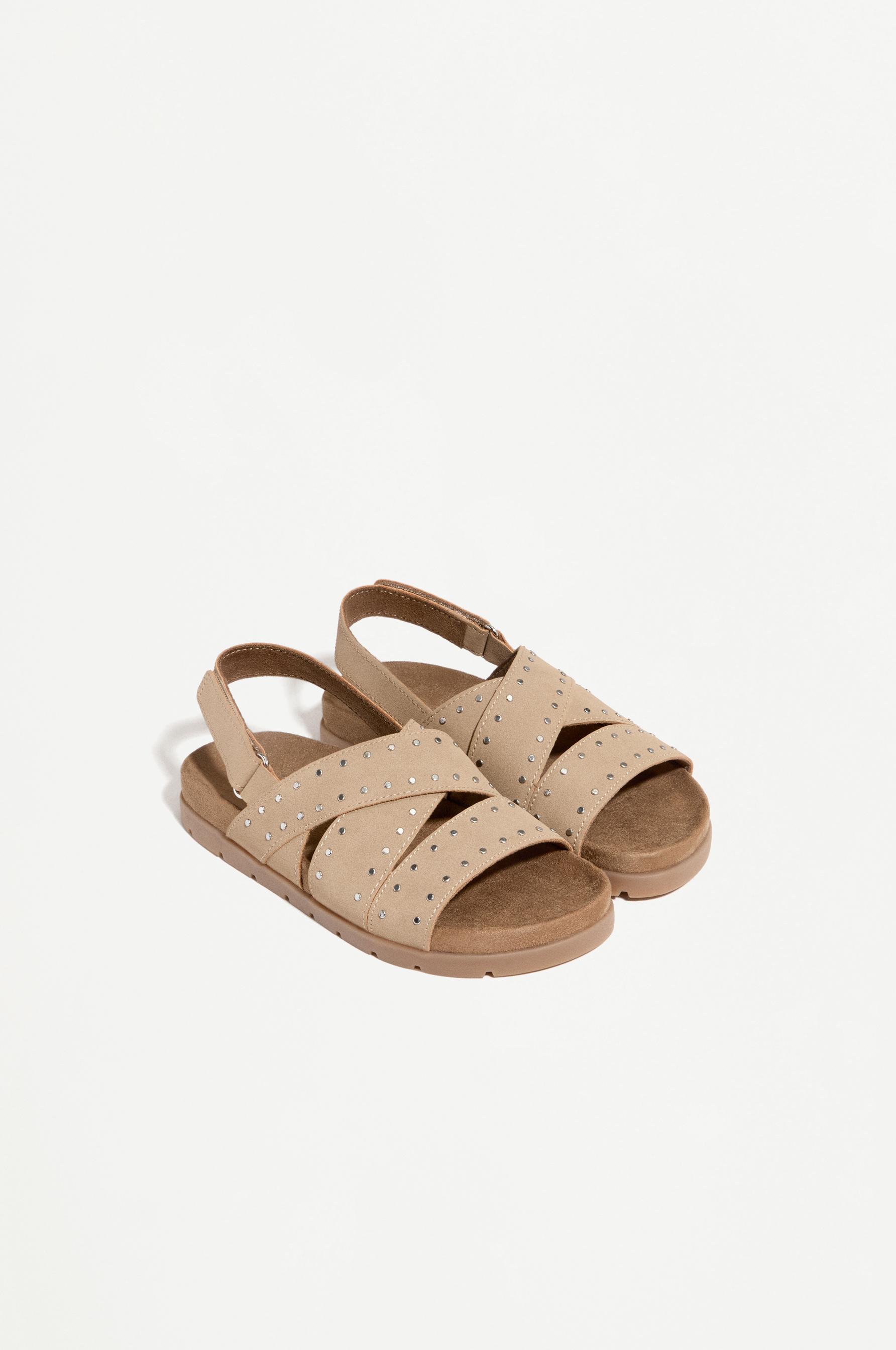 COMFORT STUDDED SANDALS — LEATHER