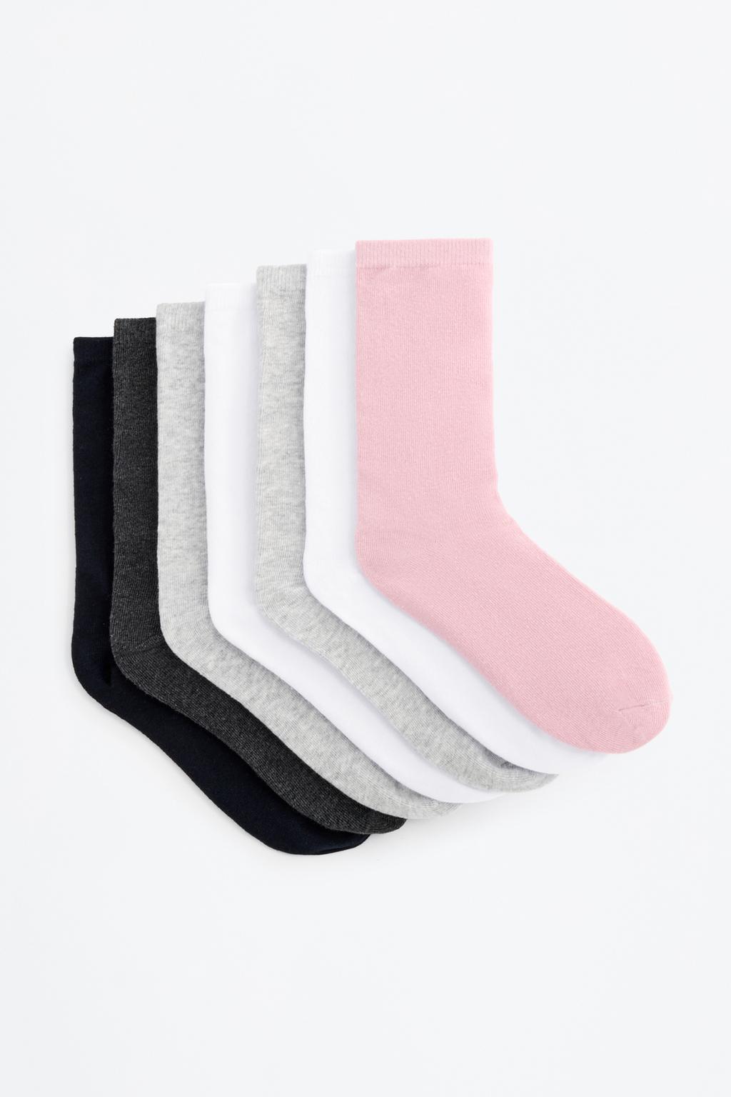 7-pack of plain long socks
