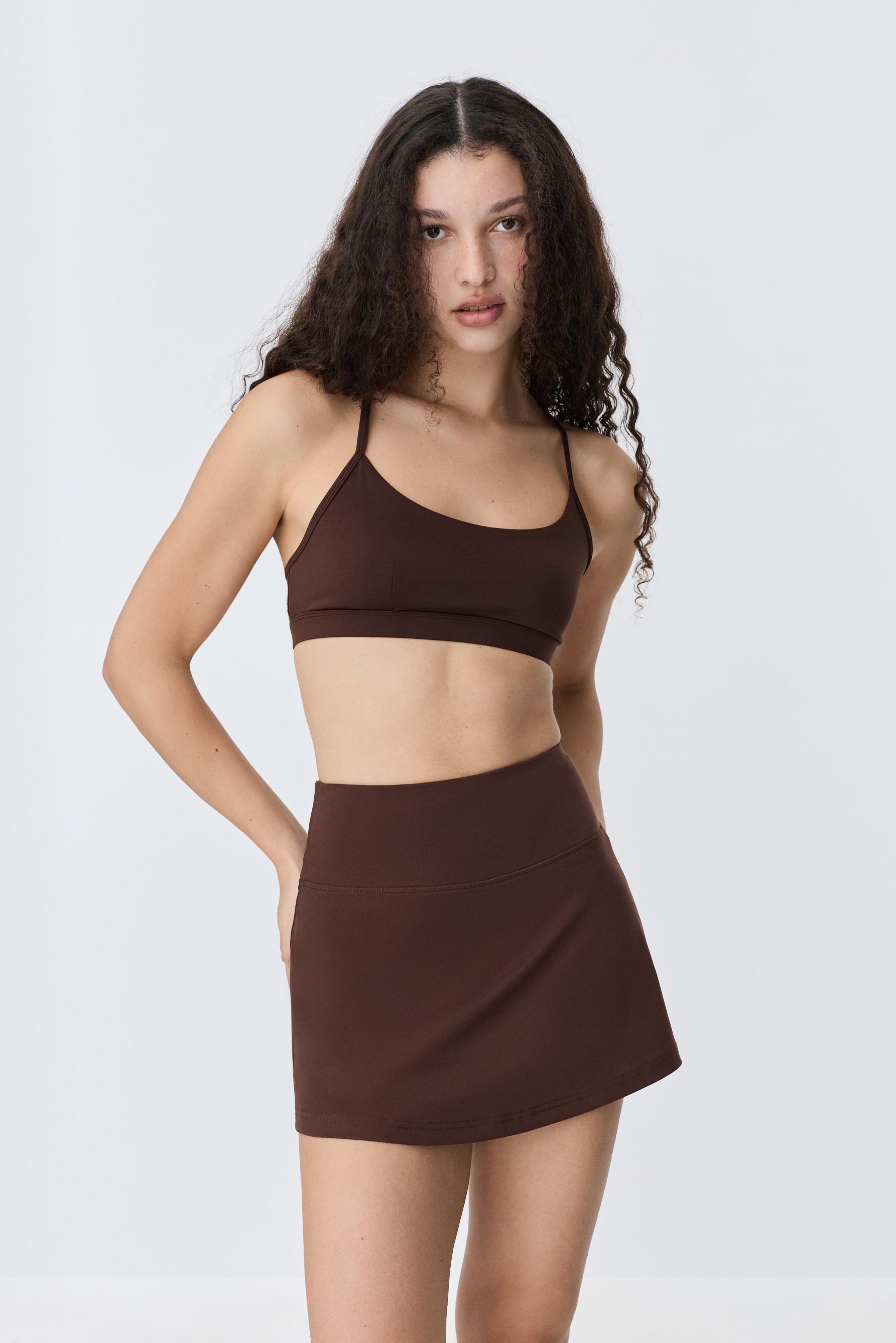 Top deportivo detalle trasero