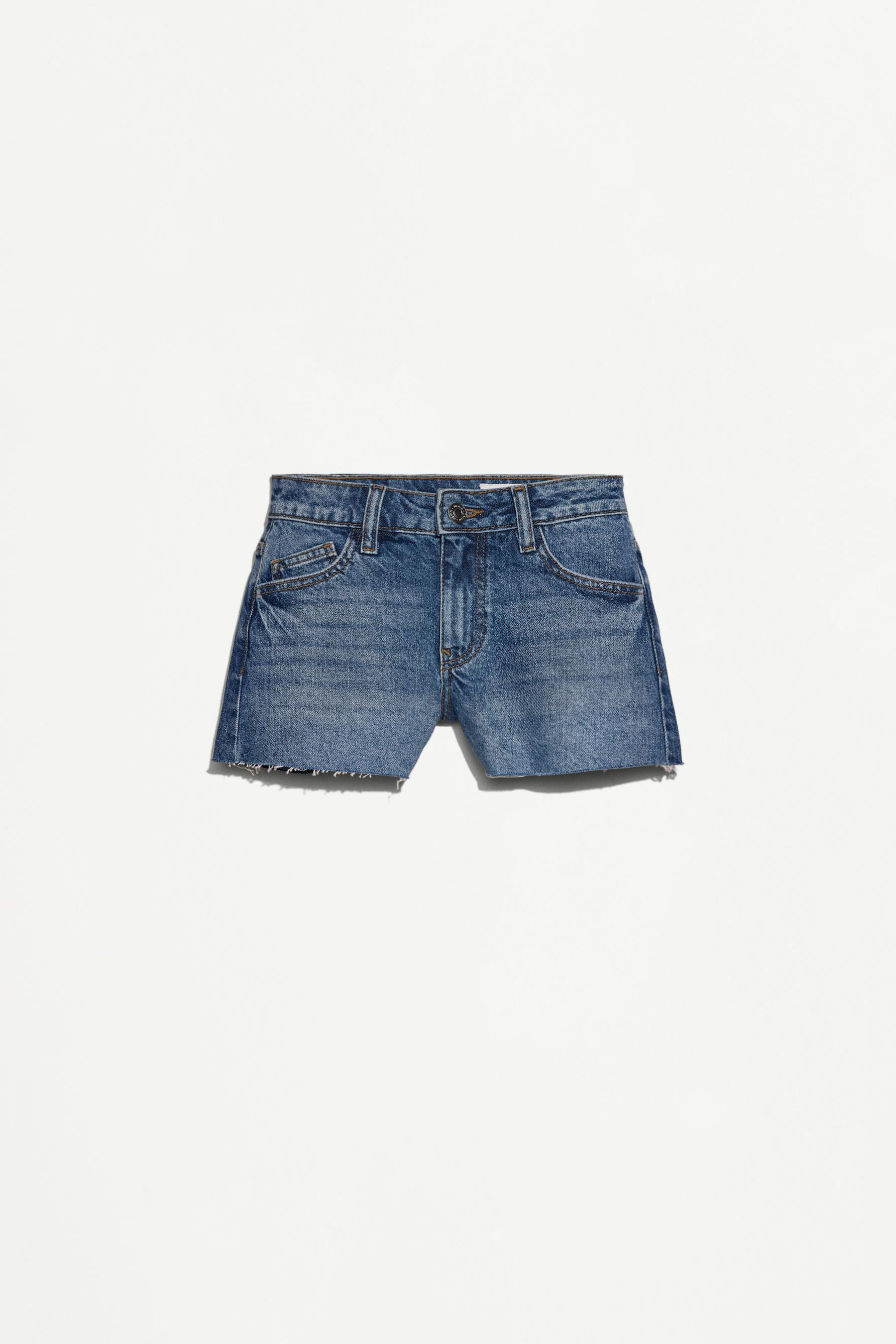 Frayed denim shorts — MEDIUM BLUE
