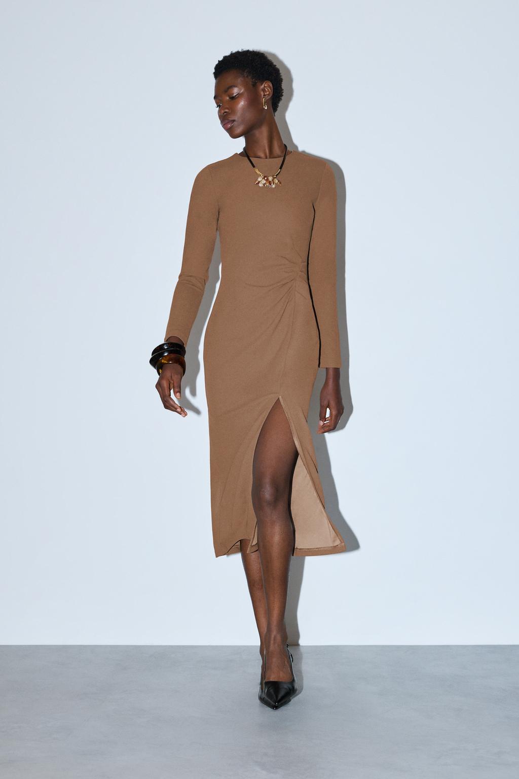 Vestido midi fruncido