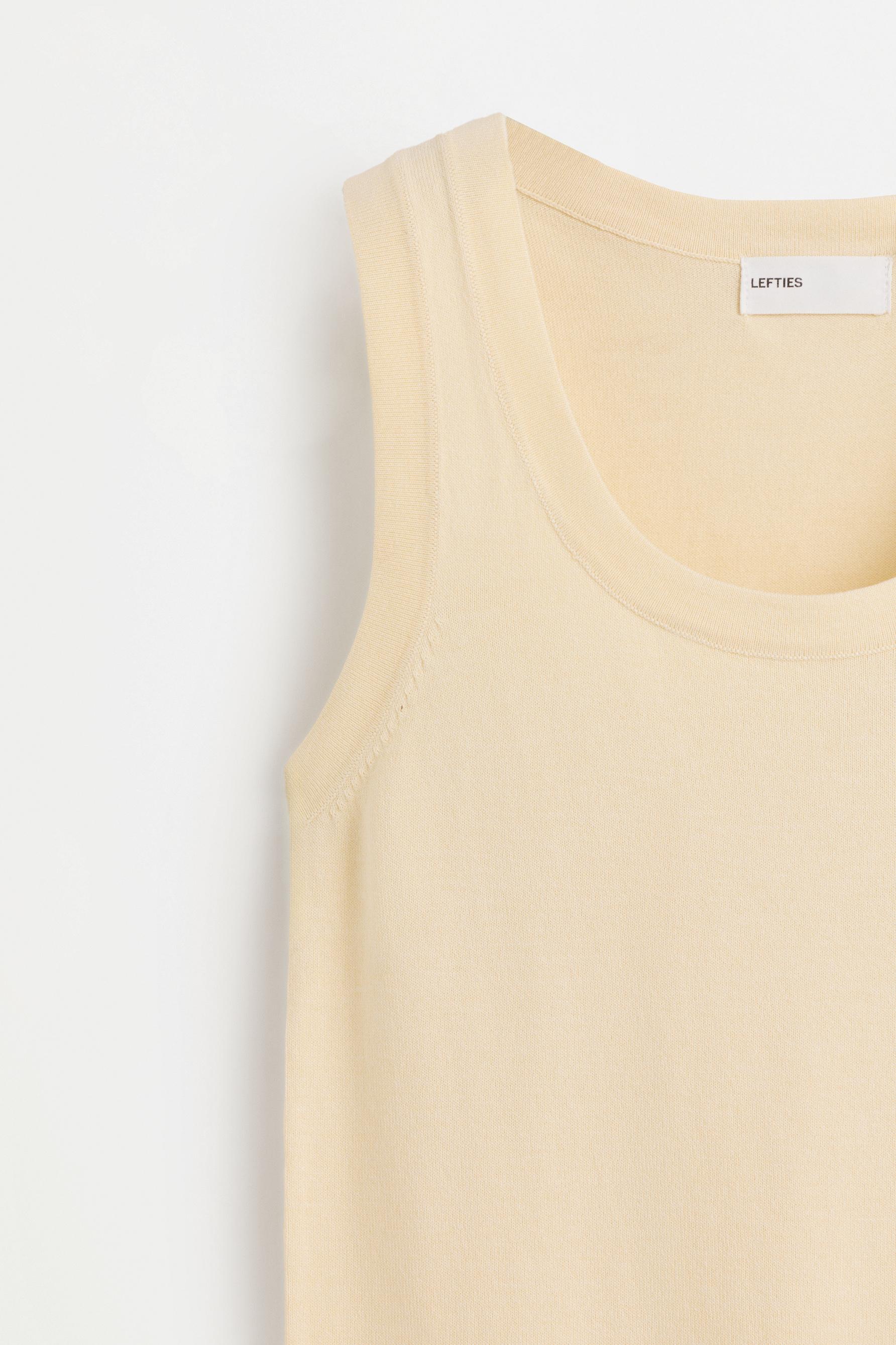 Basic flowing knit top — PALE YELLOW
