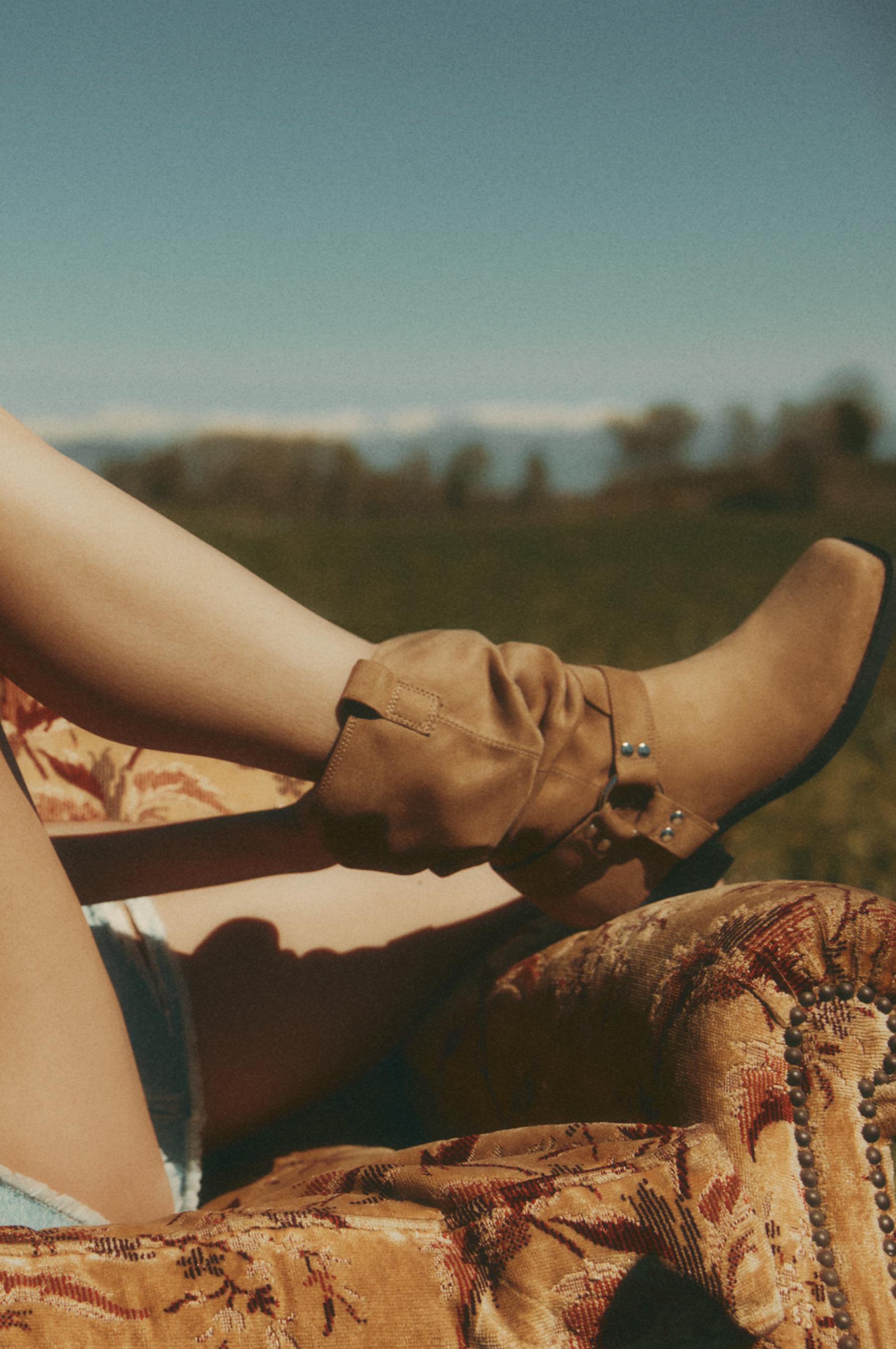 Cowboy boots — BROWN