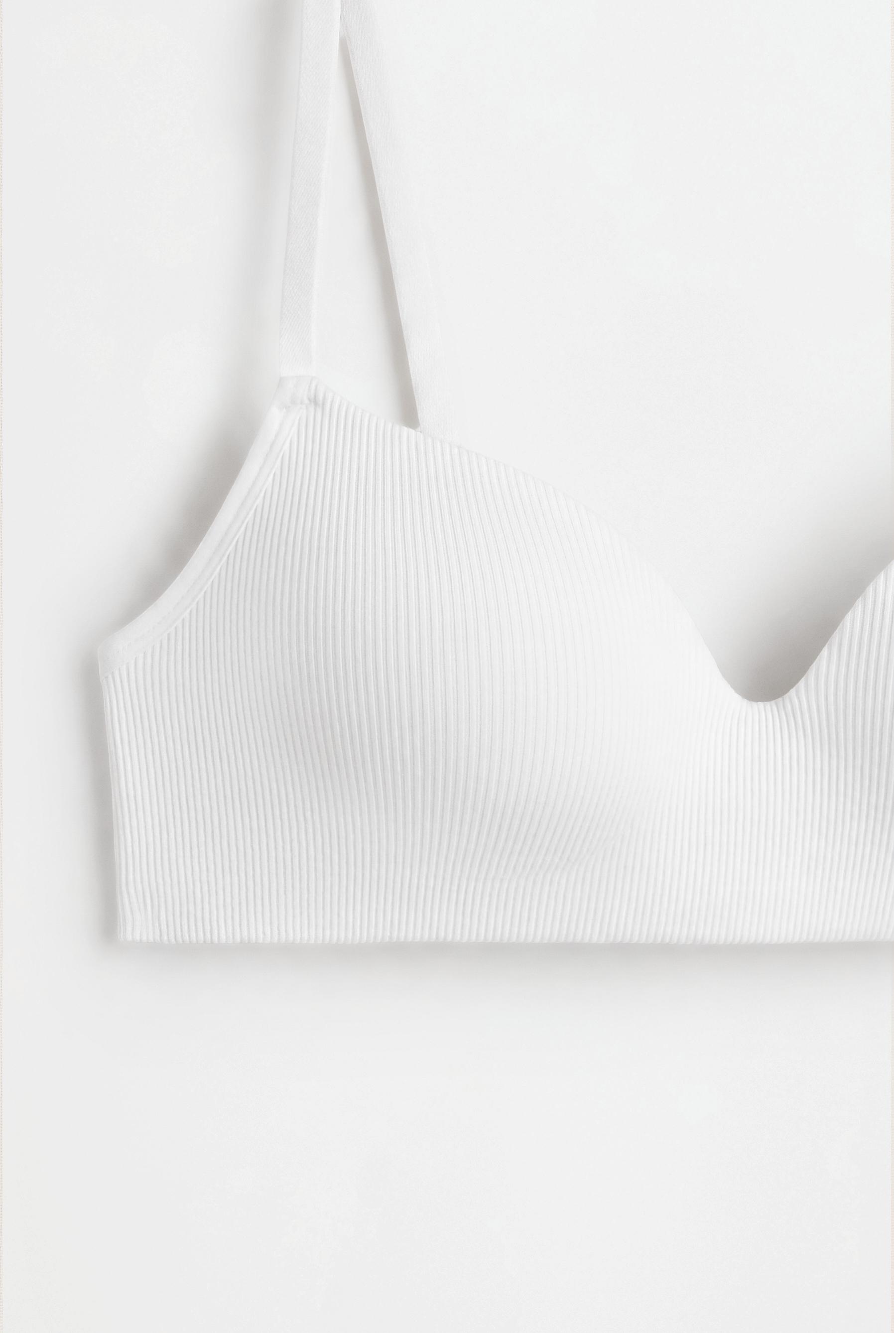 Seamless pre-shaped bra — WHITE