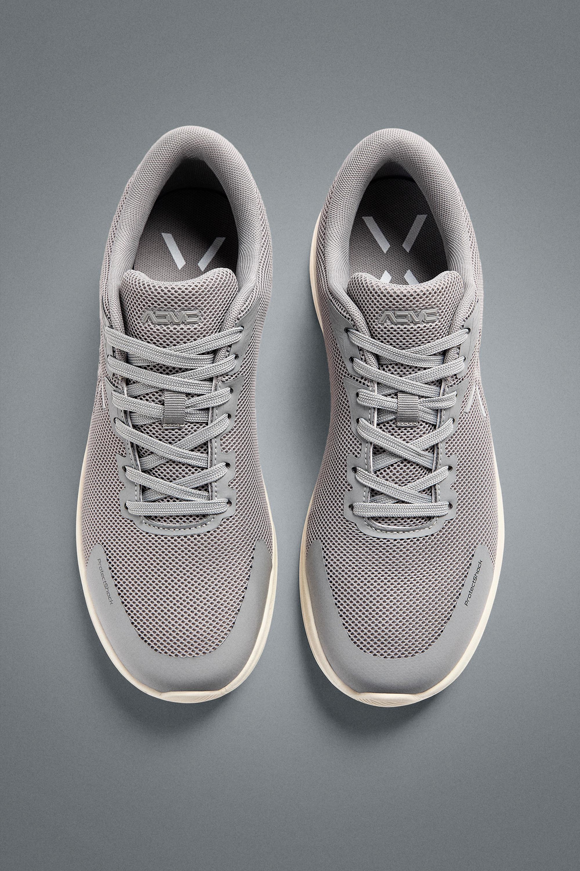 Gym sneakers — GREY