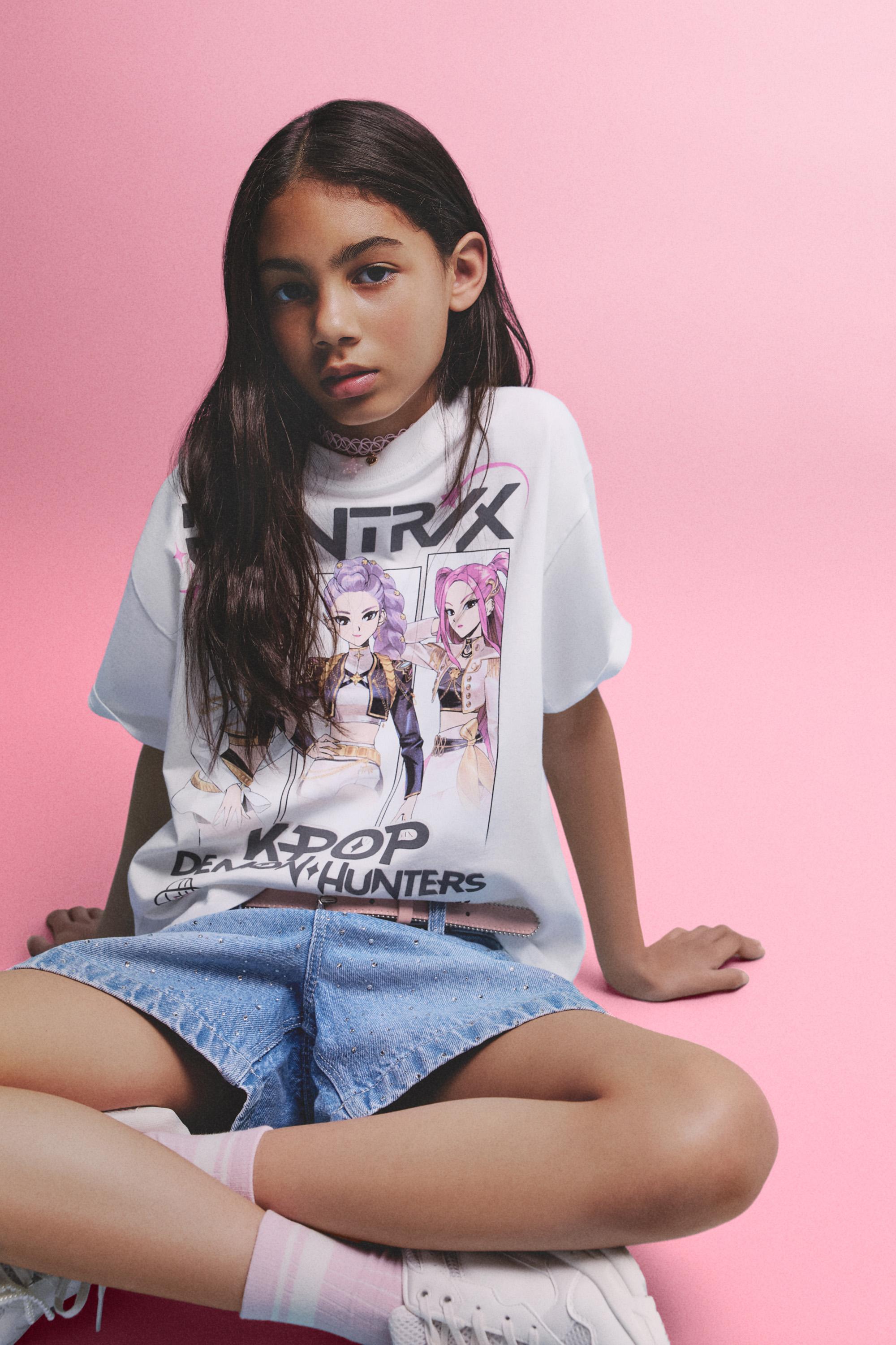 Huntrix K-Pop Demon Hunters™/© Netflix T-shirt — OFF WHITE