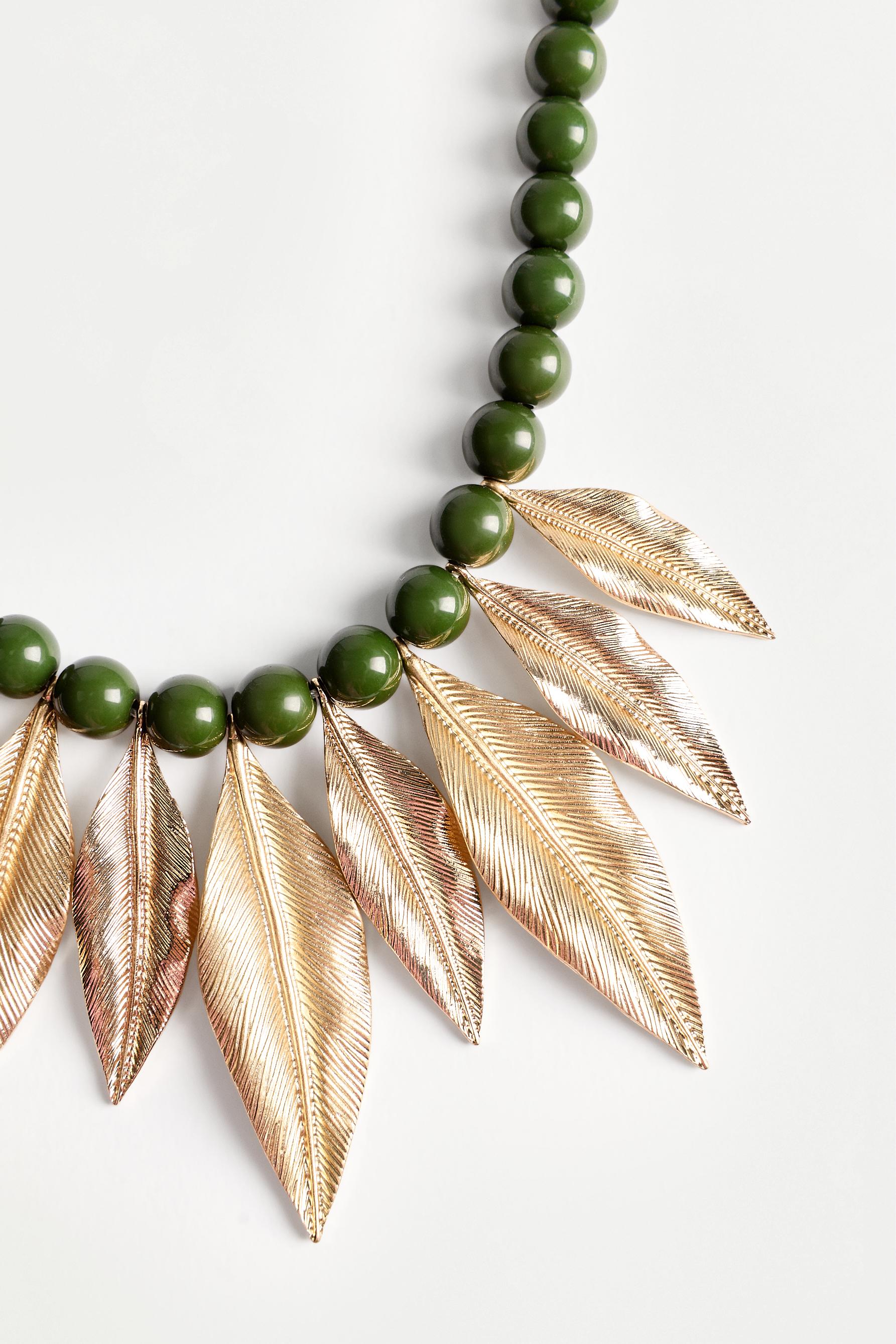 Feather necklace — GREEN