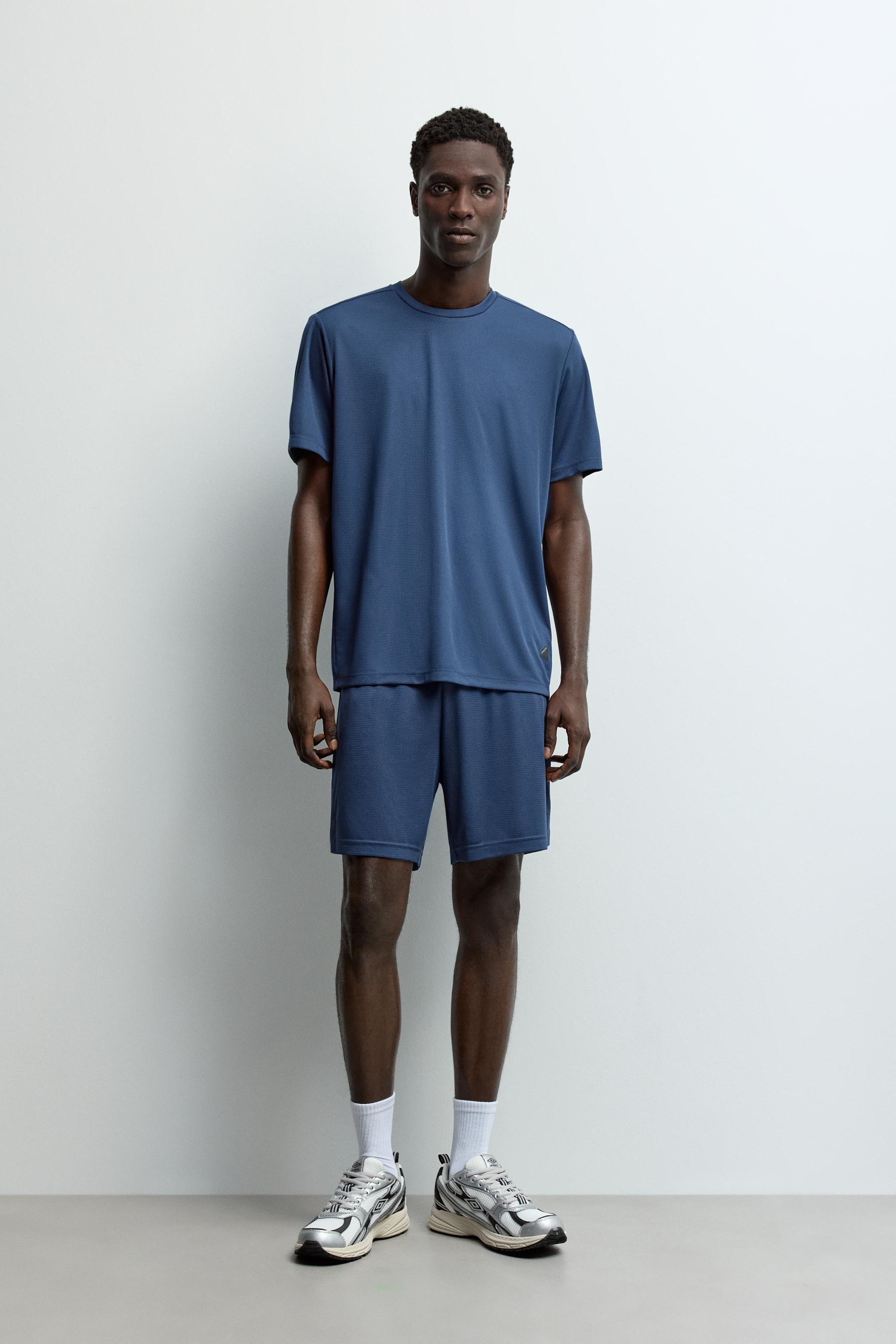 Bermuda sports shorts — BLUE