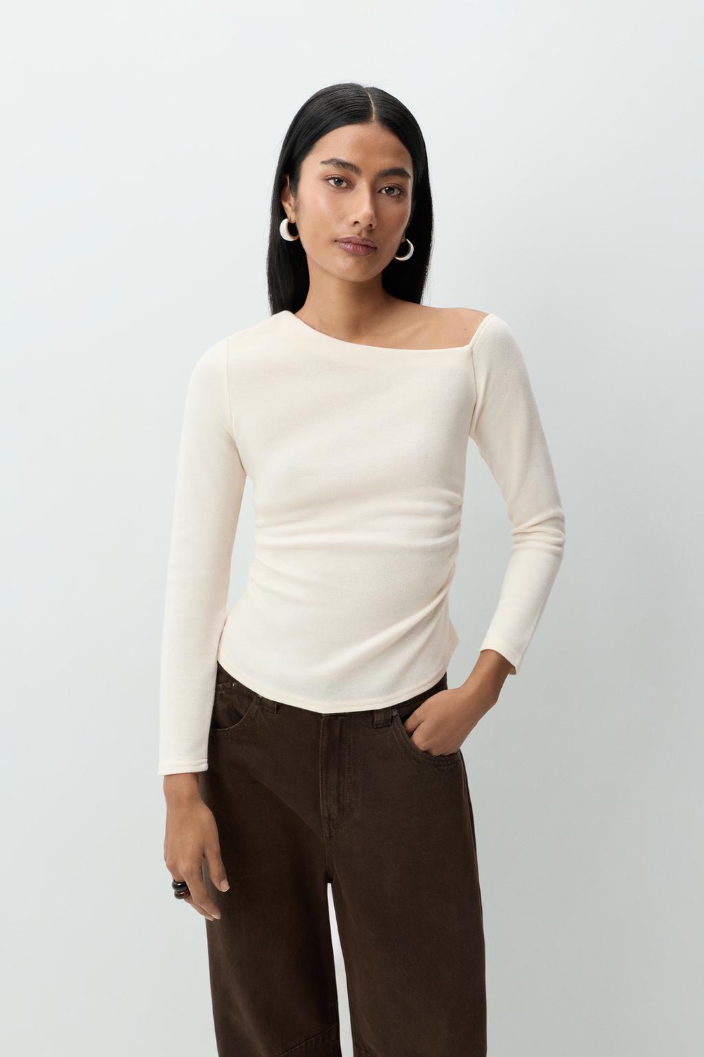 Asymmetric neck T-shirt