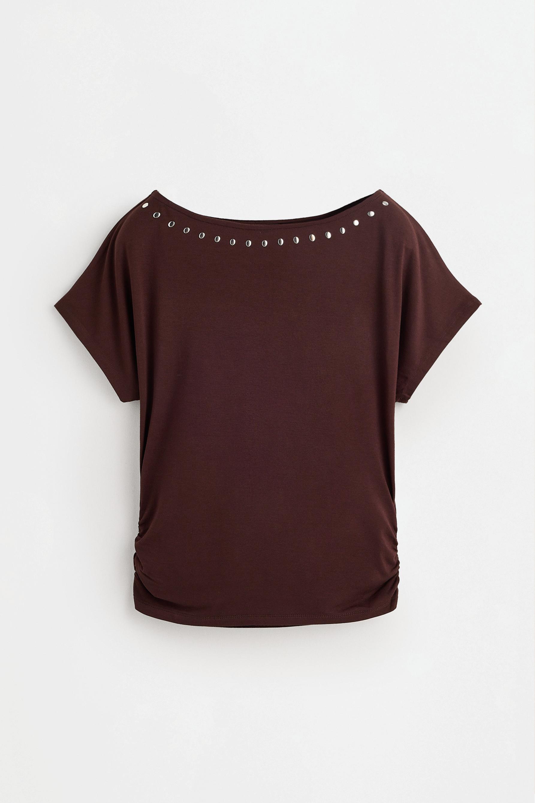 Studded T-shirt — CHOCOLATE