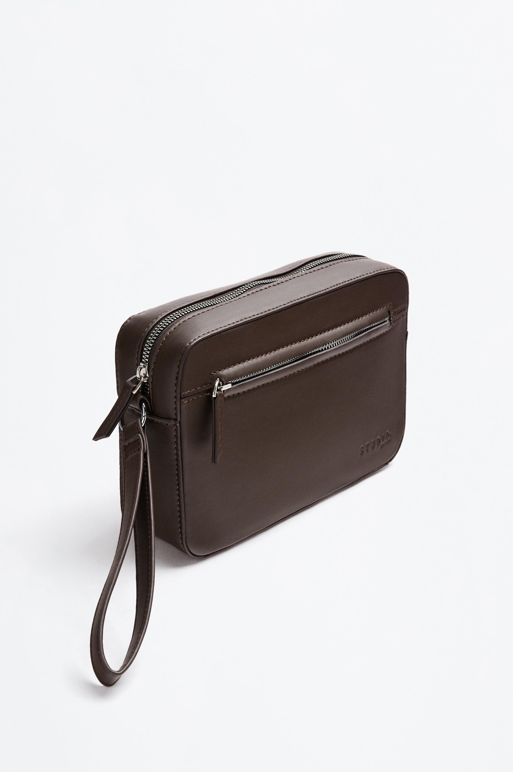 Smart toiletry bag — BROWN